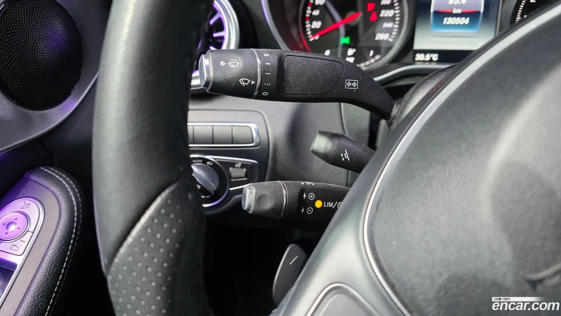 C-Class Mercedes-Benz 2017.4-OPTION-024