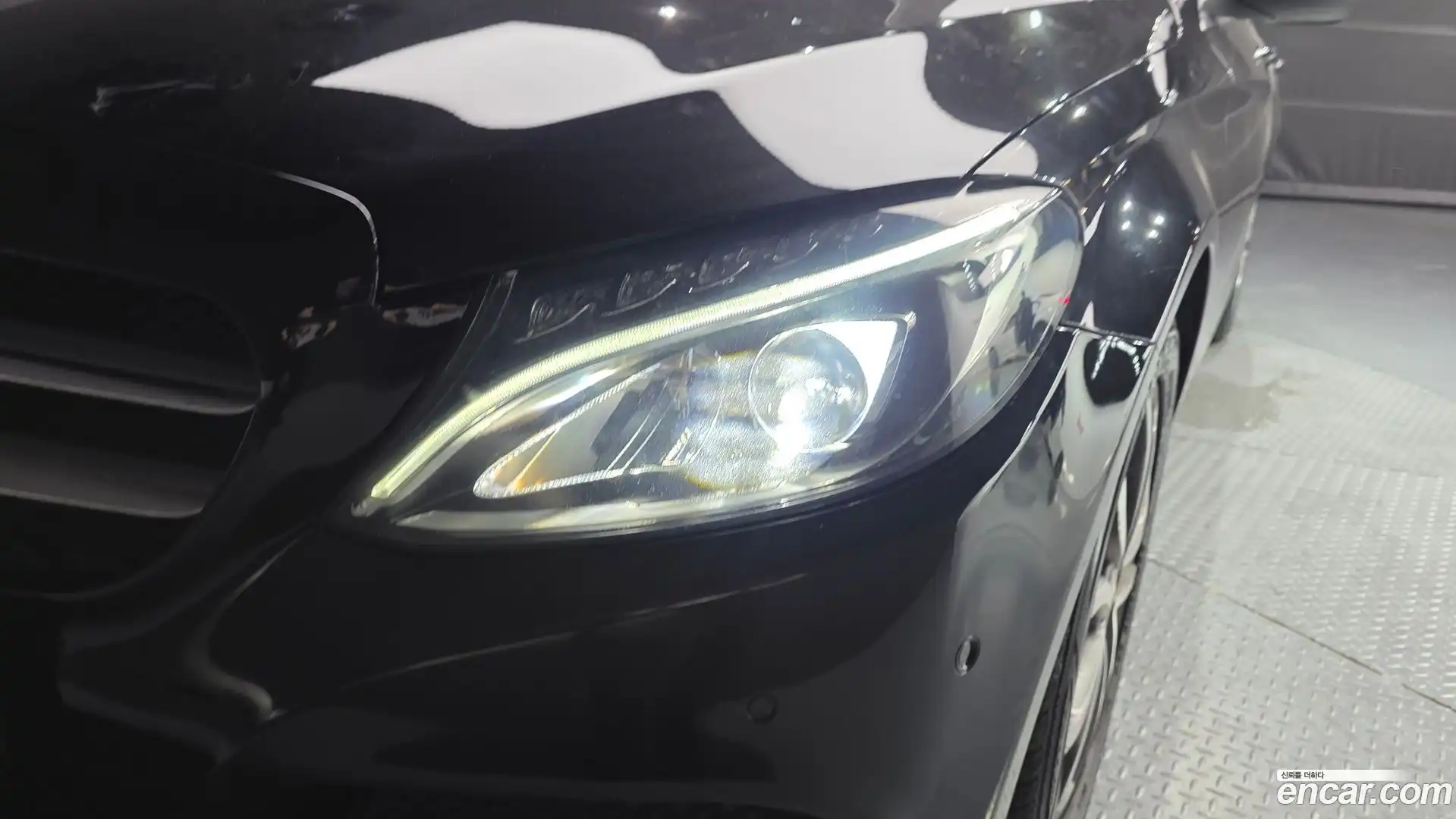 C-Class Mercedes-Benz 2017.4-OUTER-032