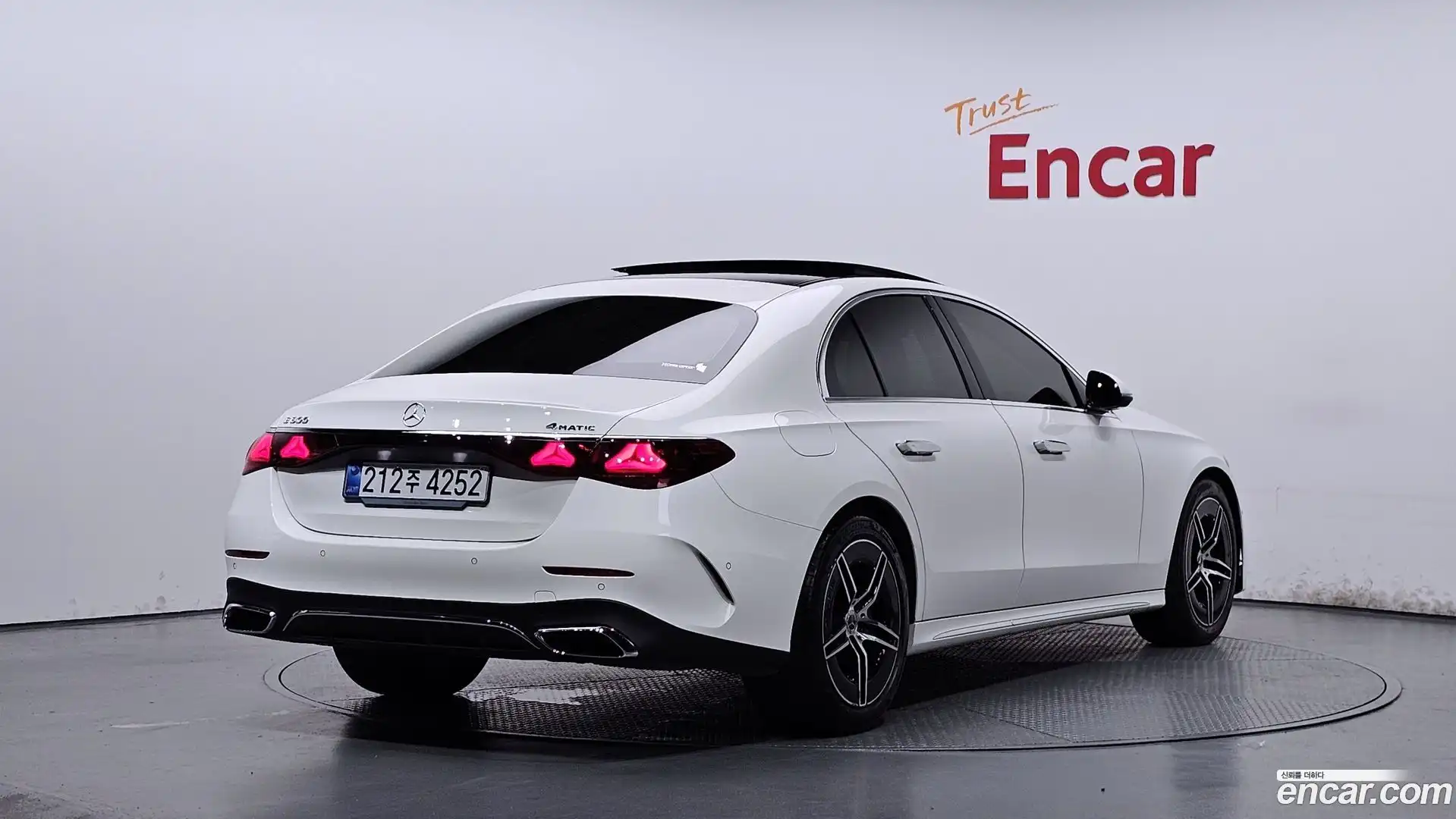 E-Class Mercedes-Benz 2025.4-OUTER-002