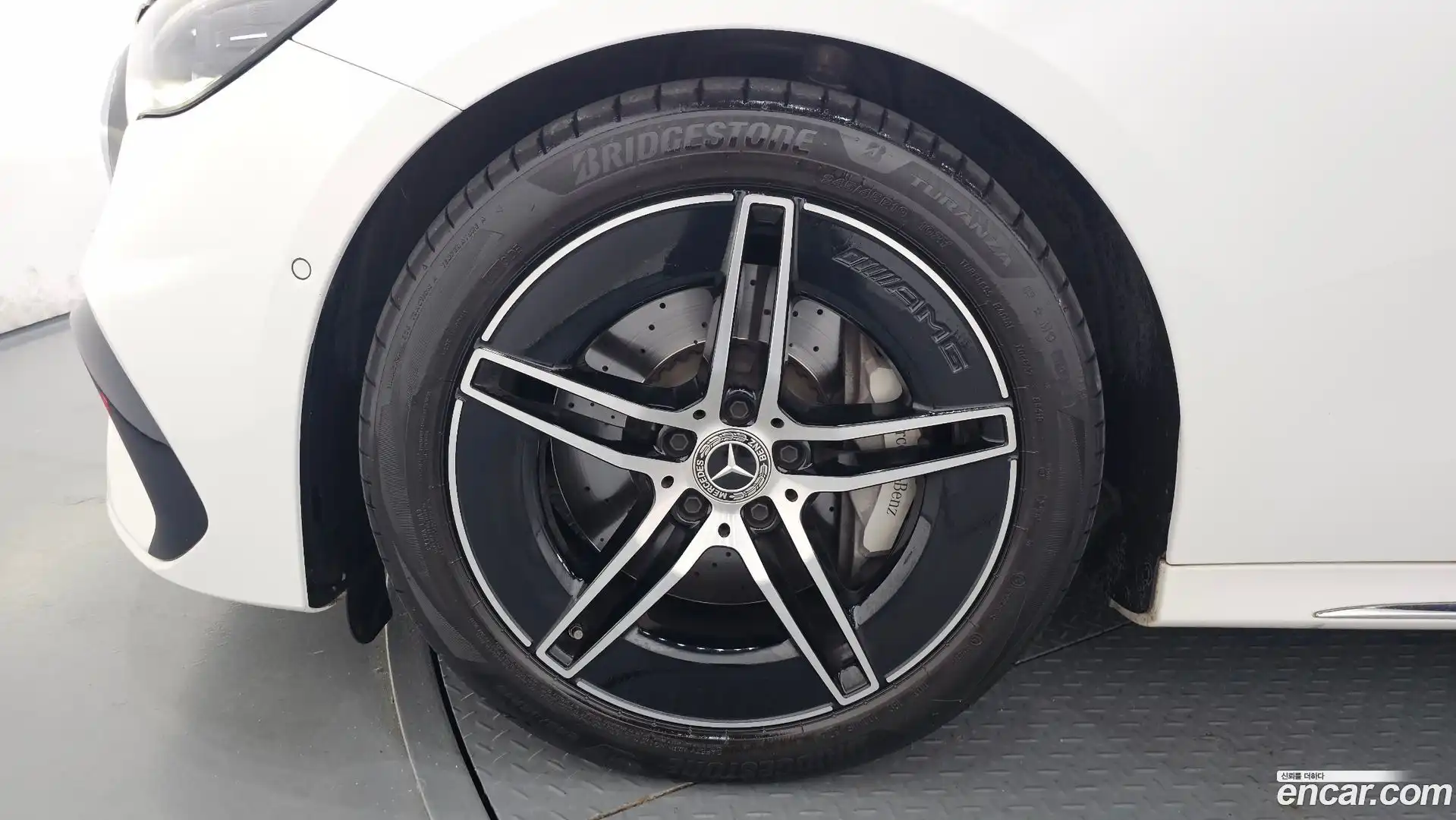 E-Class Mercedes-Benz 2025.4-OUTER-005