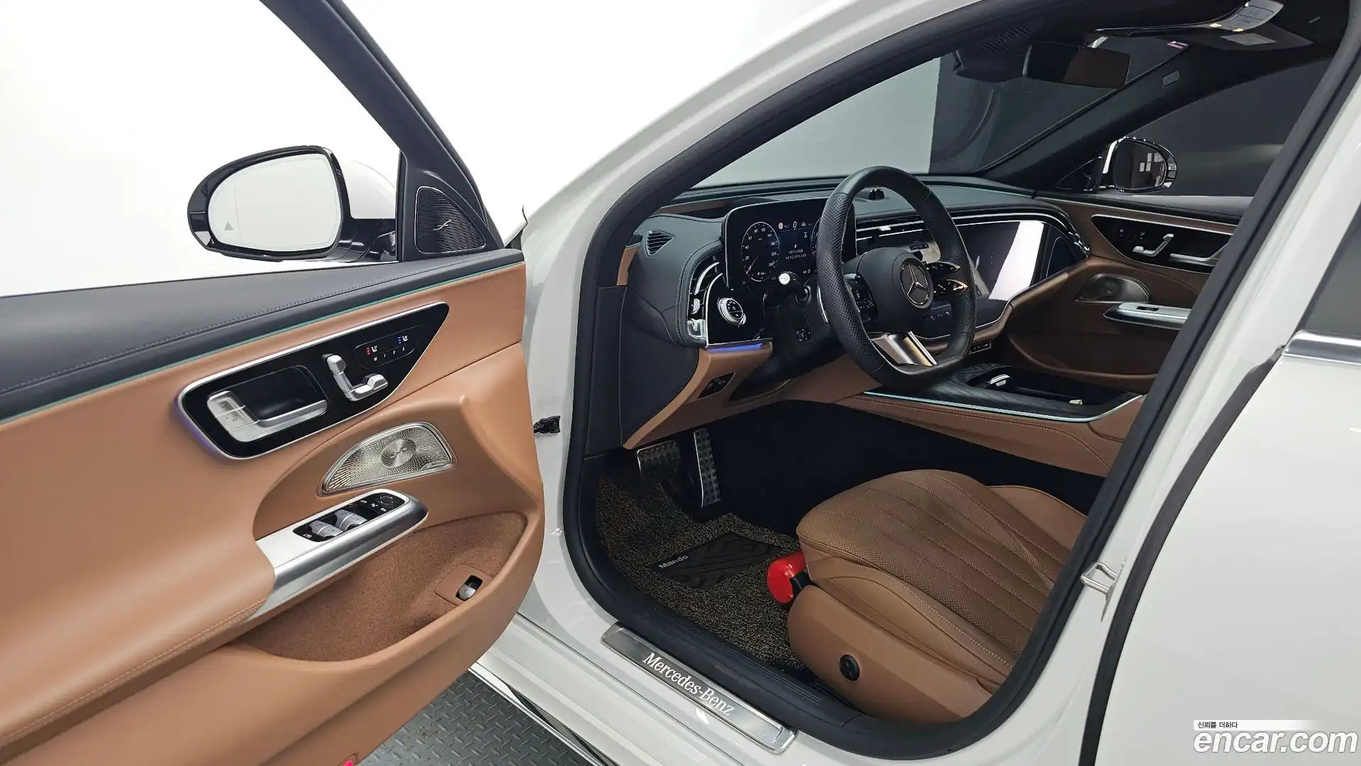 E-Class Mercedes-Benz 2025.4-INNER-010
