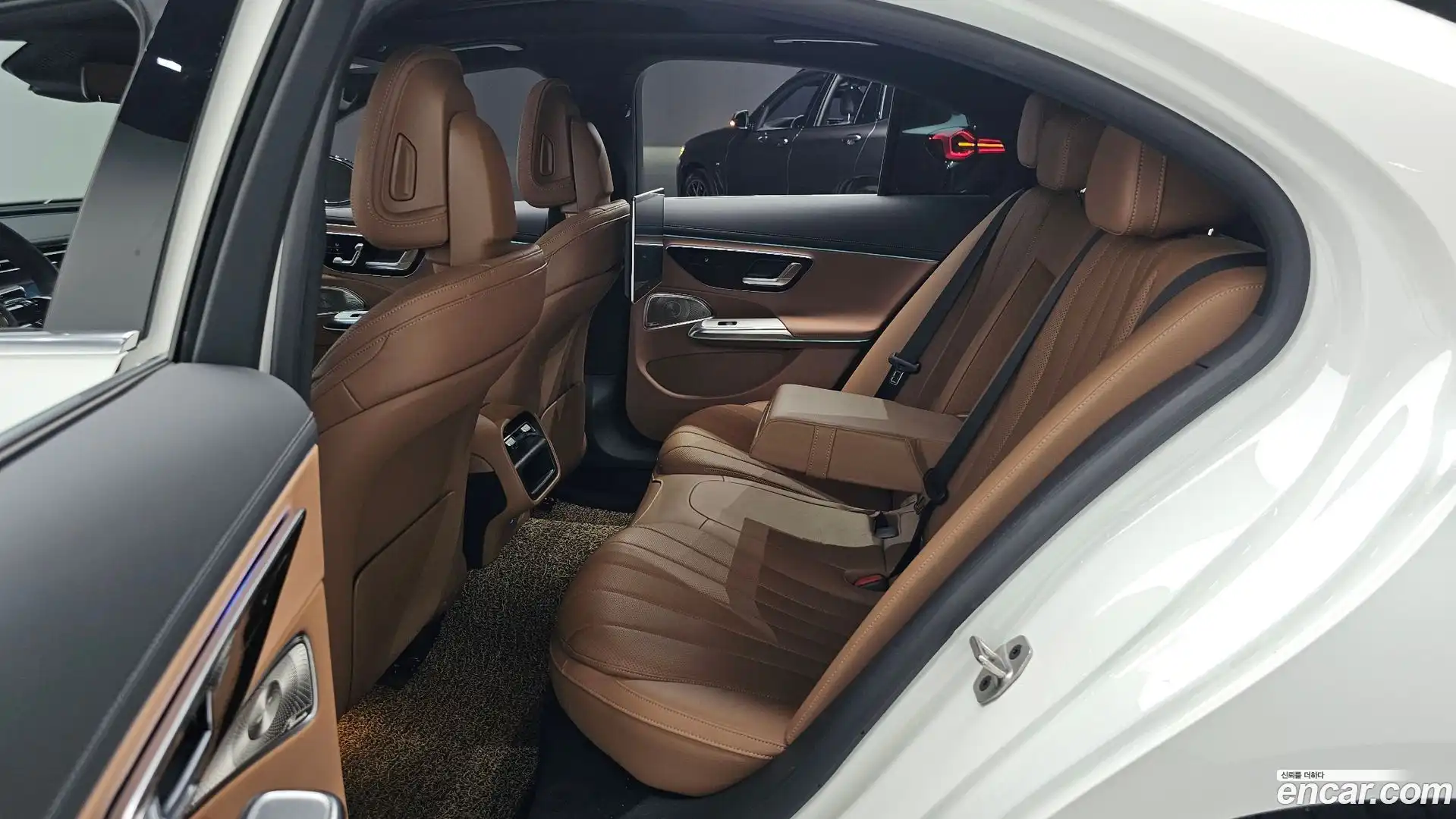 E-Class Mercedes-Benz 2025.4-OPTION-015