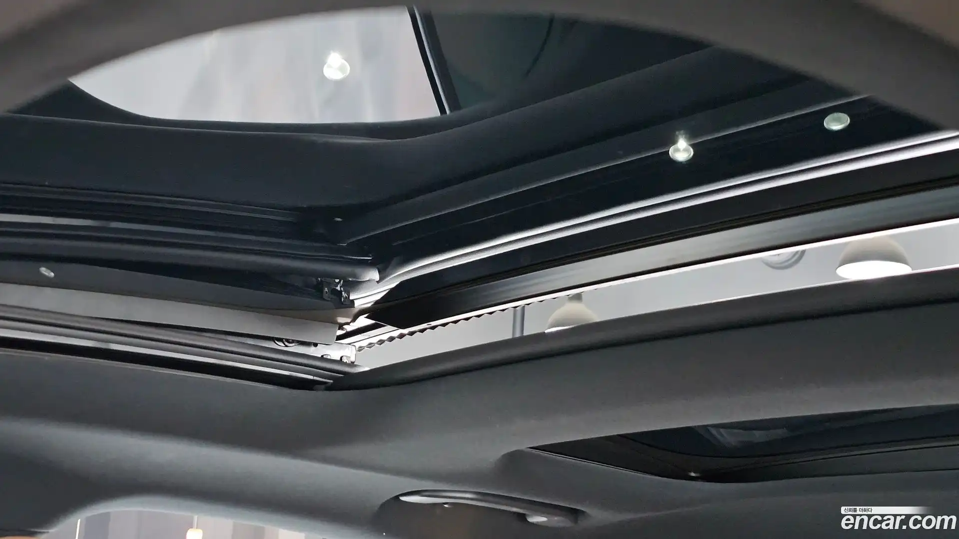 E-Class Mercedes-Benz 2025.4-OPTION-023