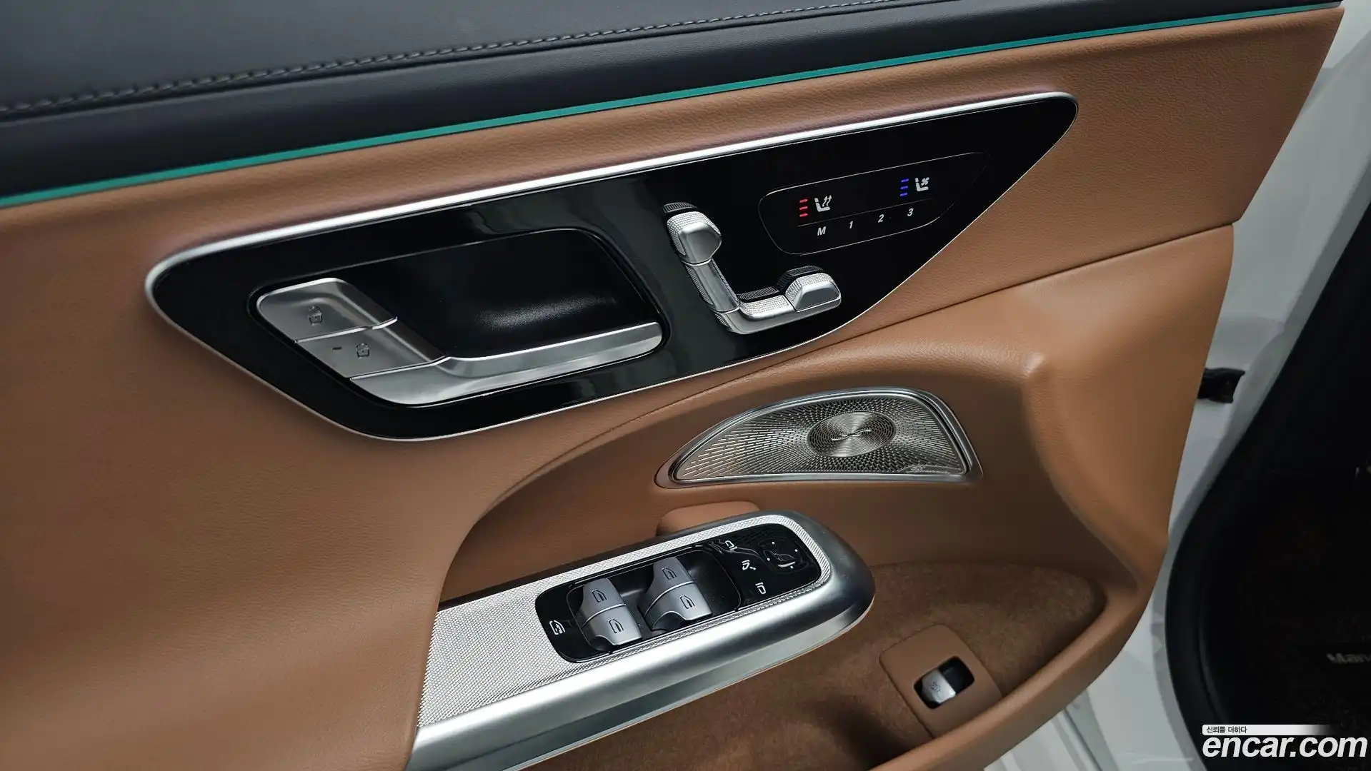 E-Class Mercedes-Benz 2025.4-OPTION-040