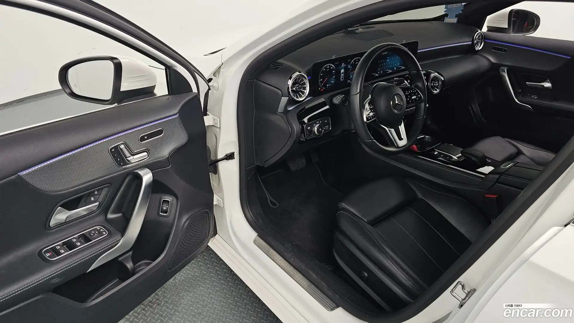 A-Class Mercedes-Benz 2021.8-INNER-010