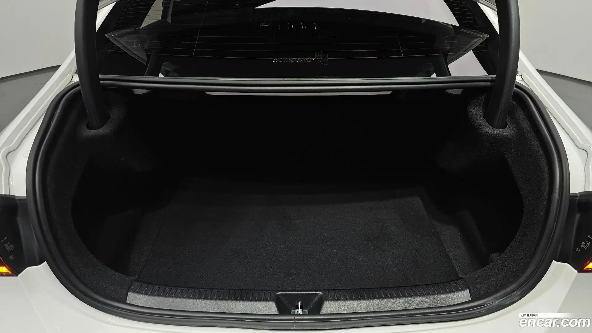 A-Class Mercedes-Benz 2021.8-OPTION-024