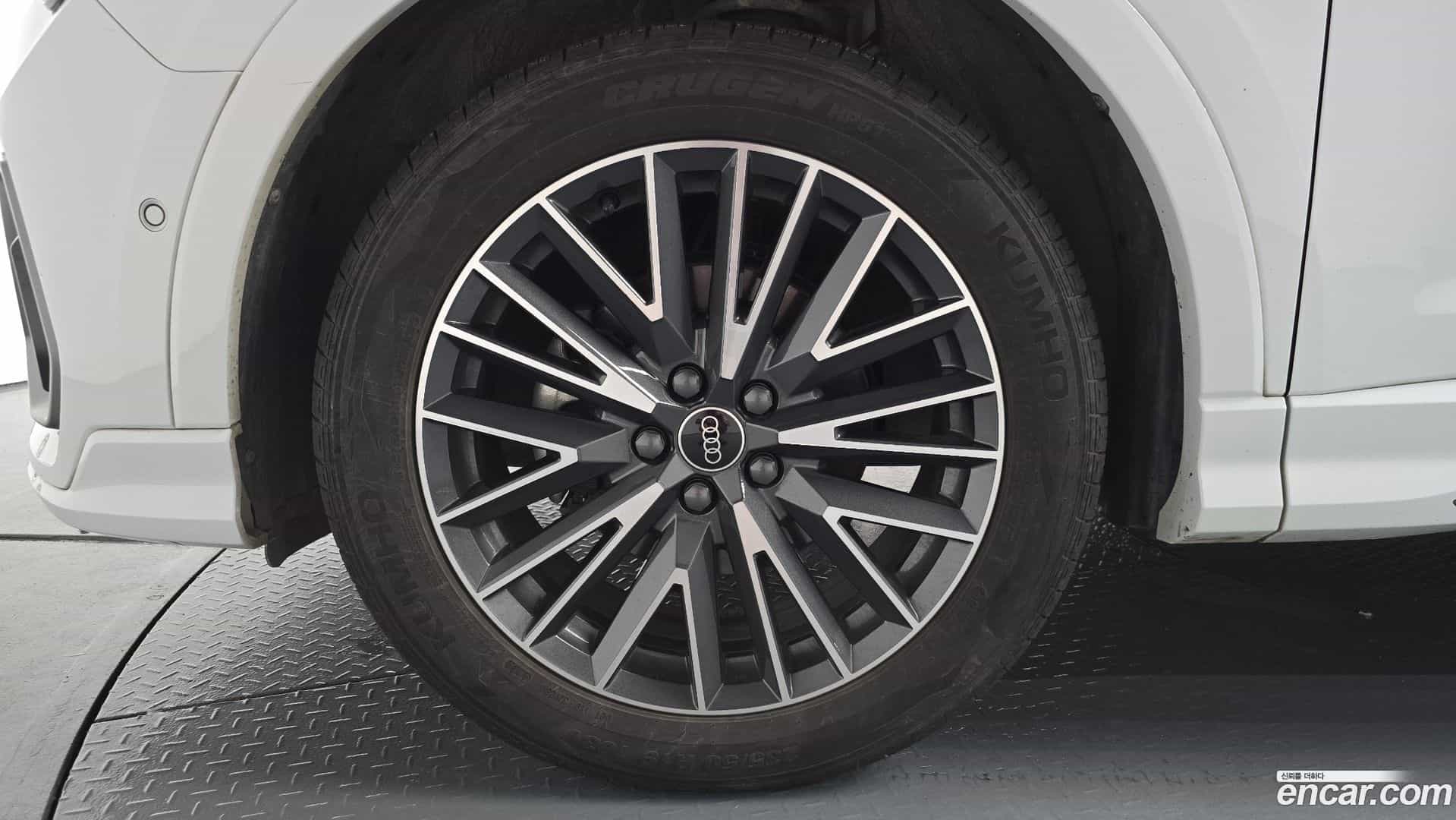 Q3 Audi 2023.2-OUTER-005