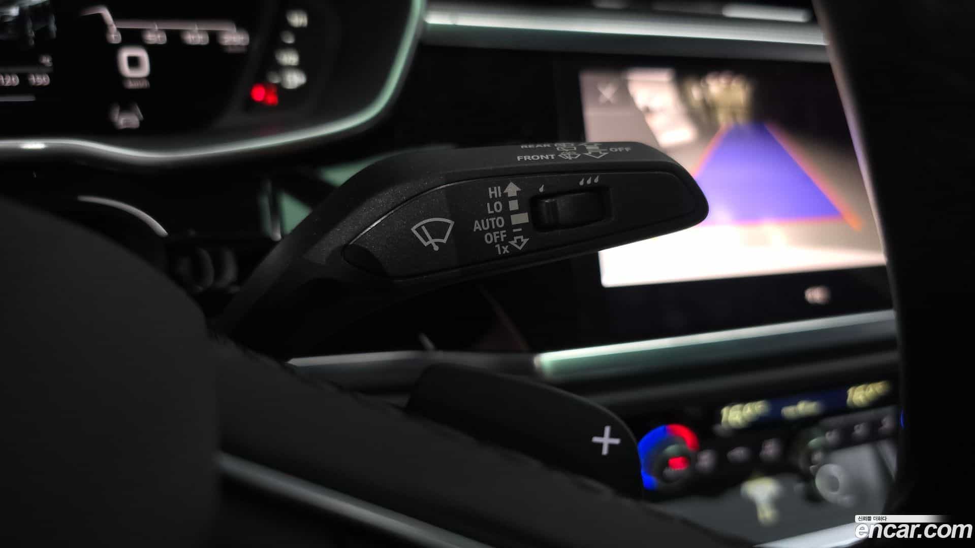 Q3 Audi 2023.2-OPTION-041