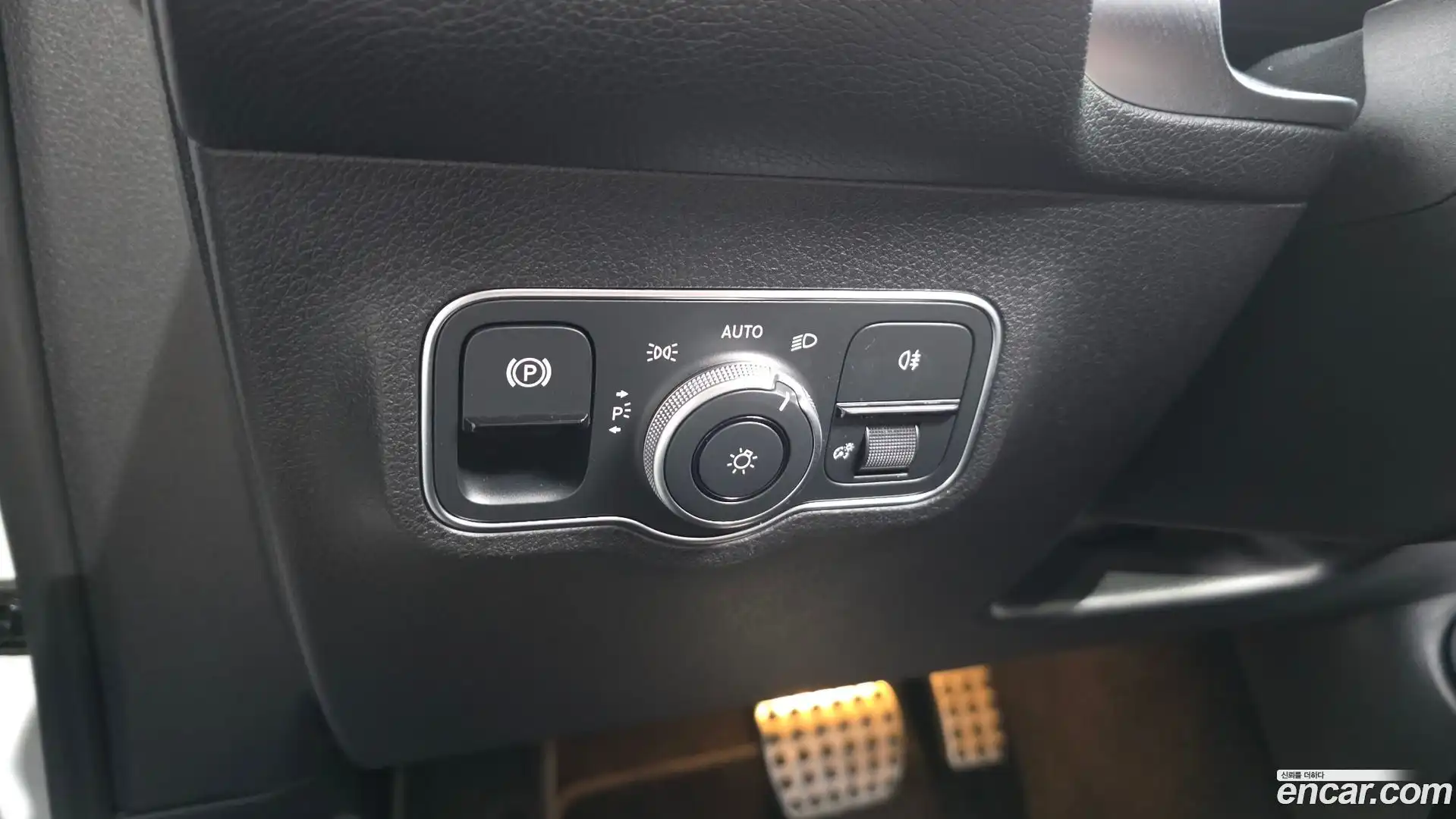 GLB-Class Mercedes-Benz 2023.8-OPTION-022