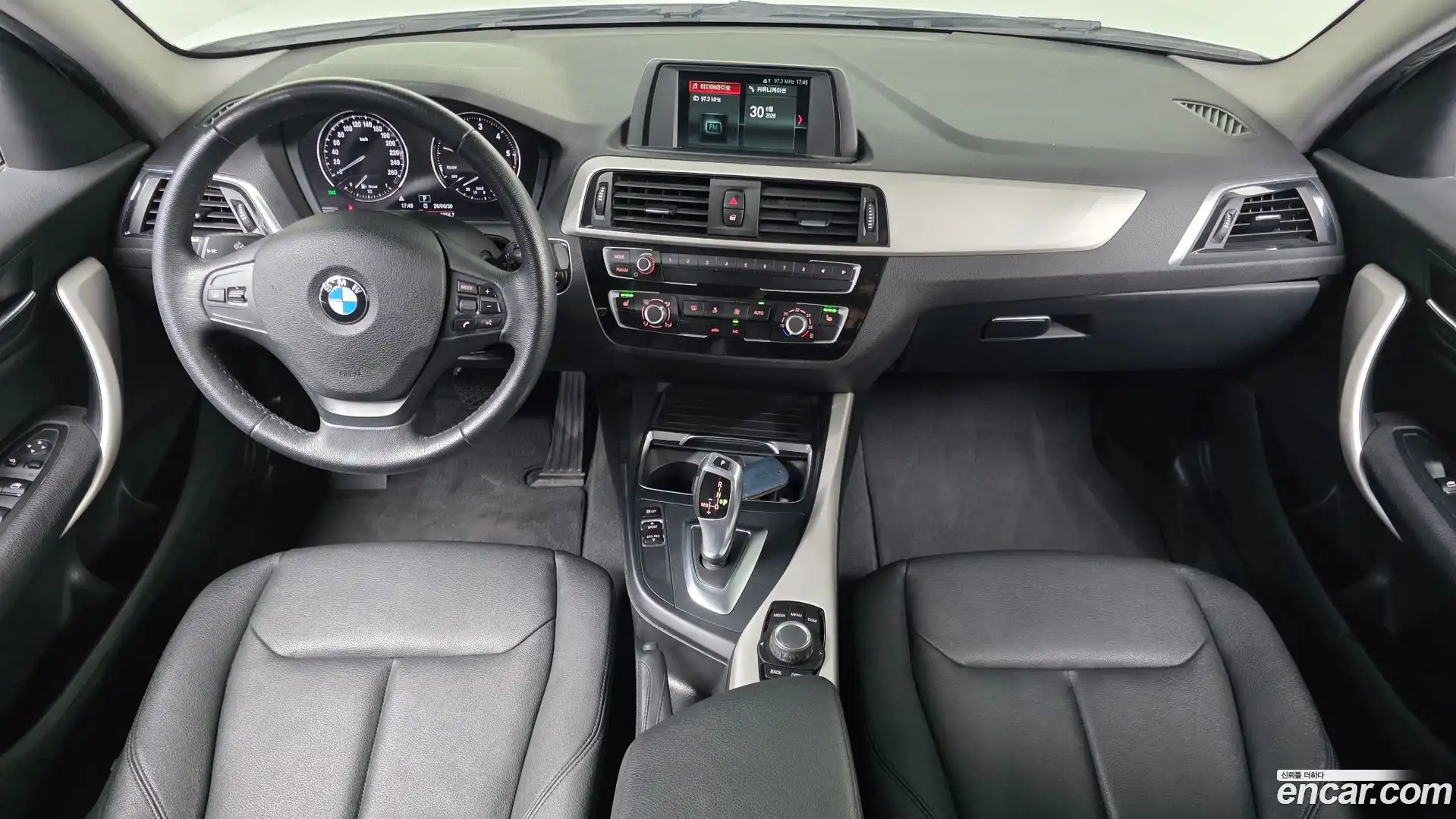 1-Series BMW 2018.10-INNER-007