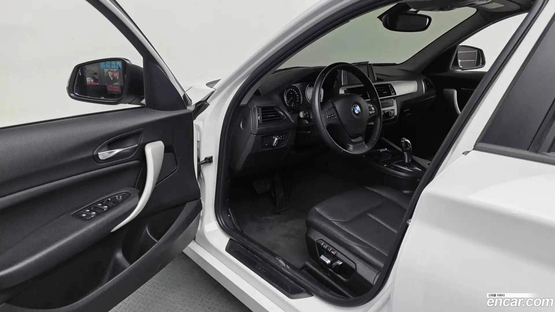 1-Series BMW 2018.10-INNER-010