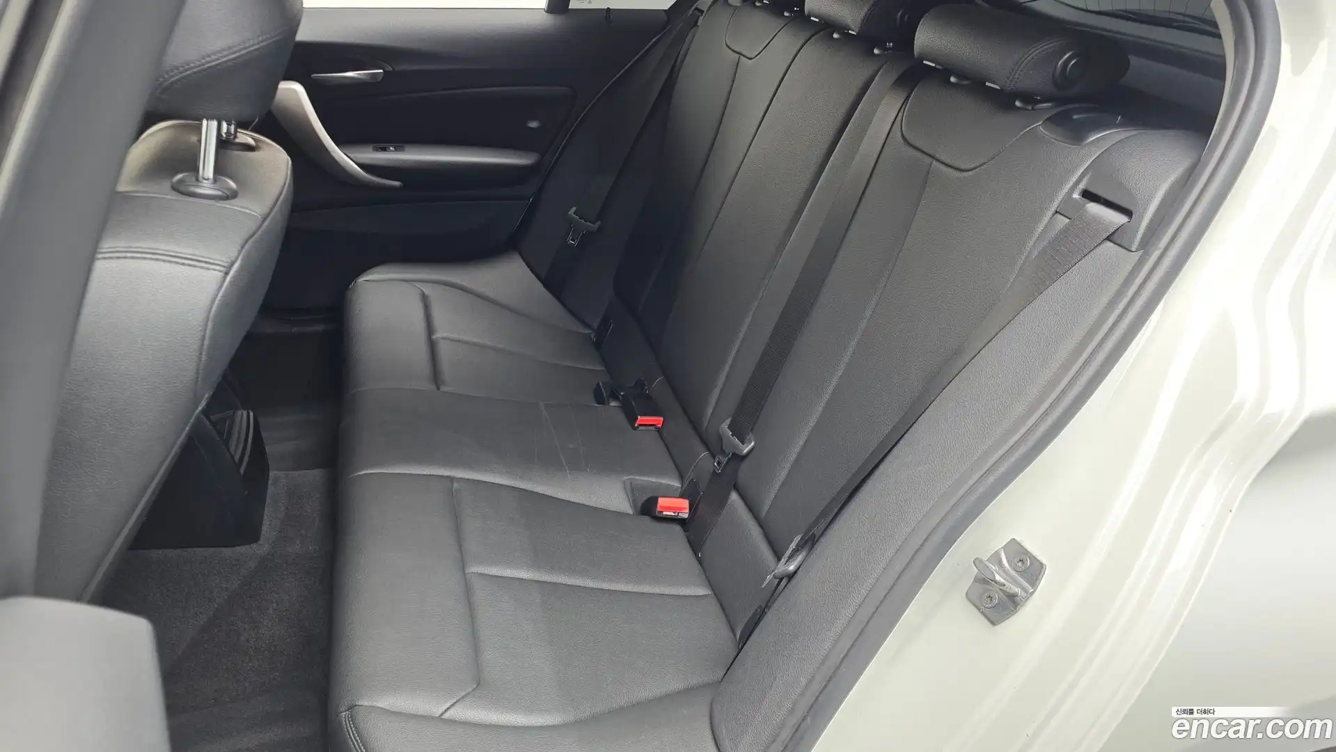 1-Series BMW 2018.10-INNER-036