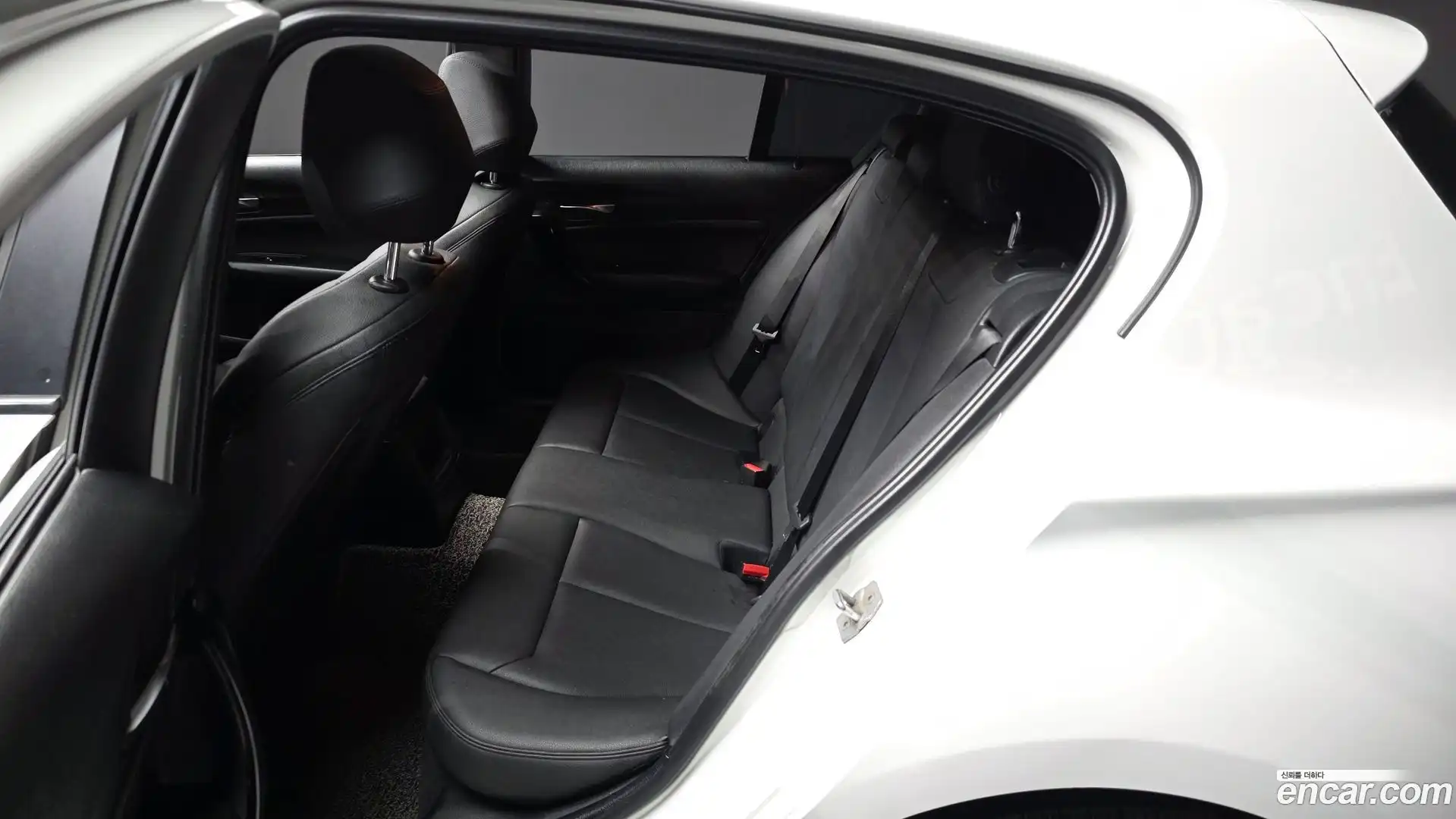 1-Series BMW 2018.11-INNER-036