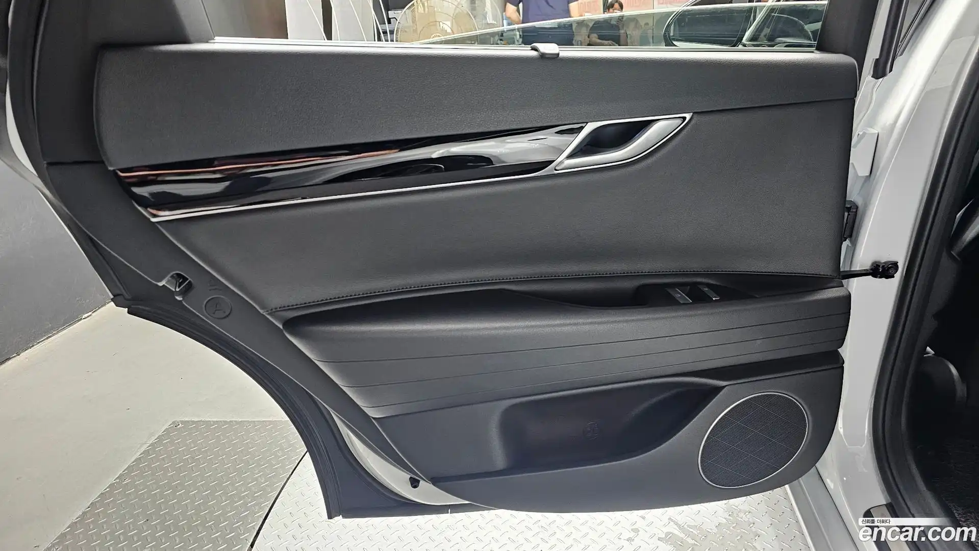G80 Genesis 2021.3-INNER-035