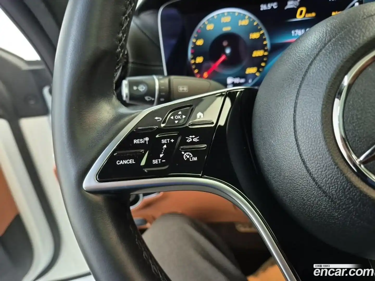 CLS-Class Mercedes-Benz 2023.1-OPTION-020