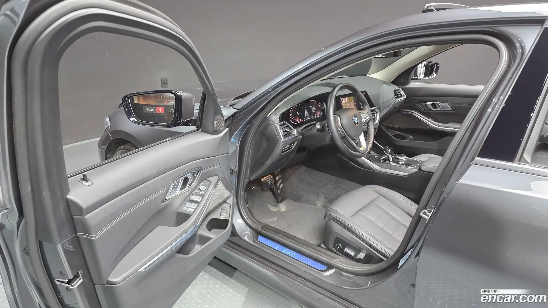 3-Series BMW 2021.3-INNER-010
