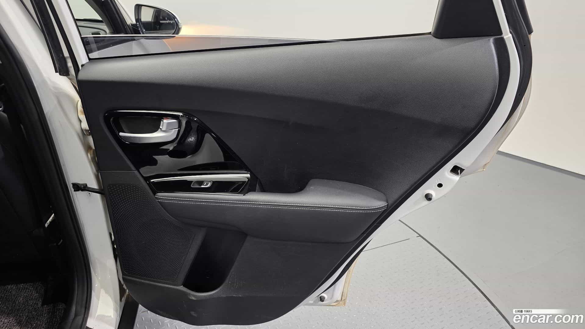 Niro Kia 2021.1-INNER-035