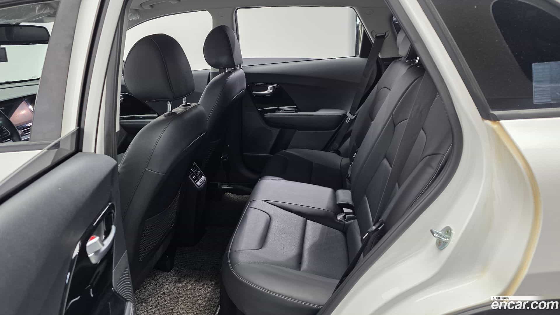 Niro Kia 2021.1-INNER-036
