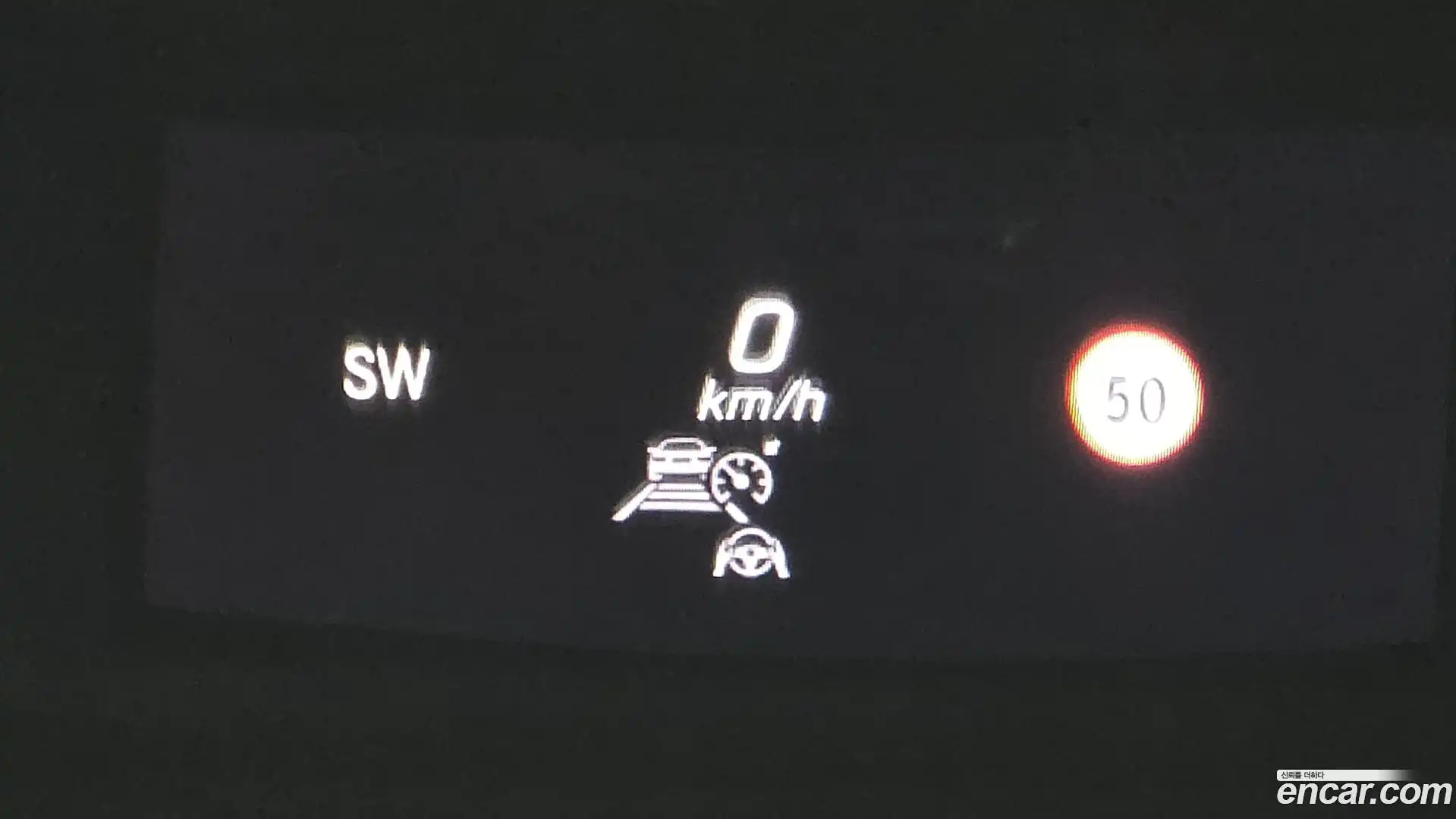 E-Class Mercedes-Benz 2021.8-OPTION-021
