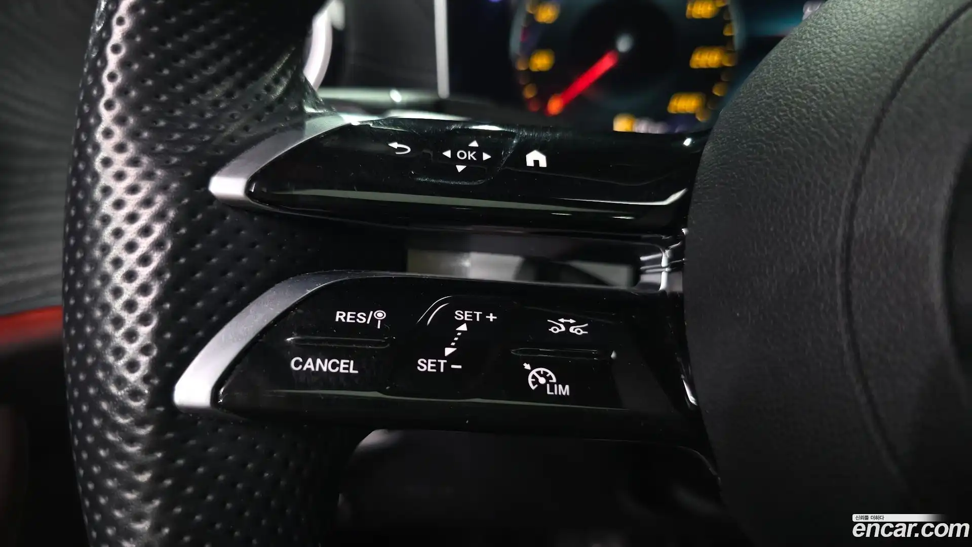 E-Class Mercedes-Benz 2021.8-OPTION-022