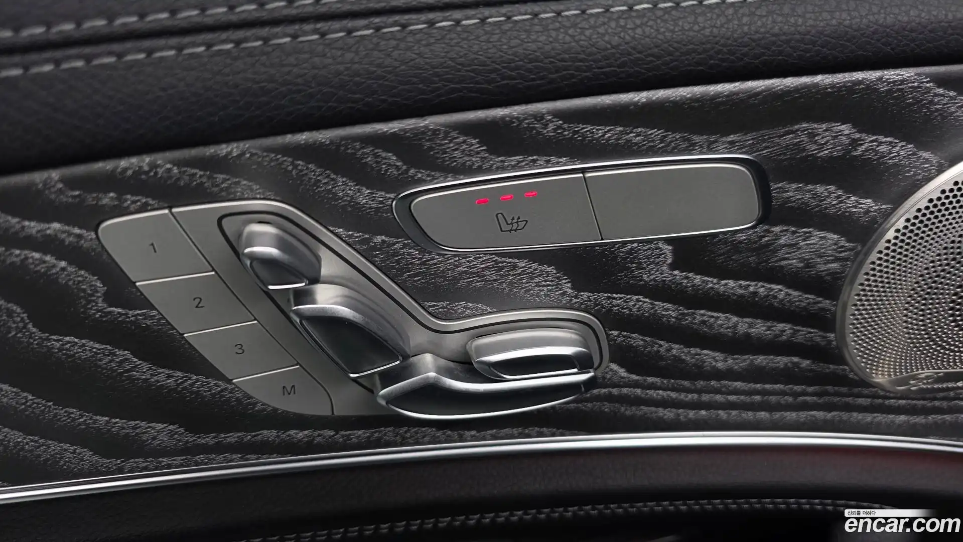 E-Class Mercedes-Benz 2021.8-OPTION-023