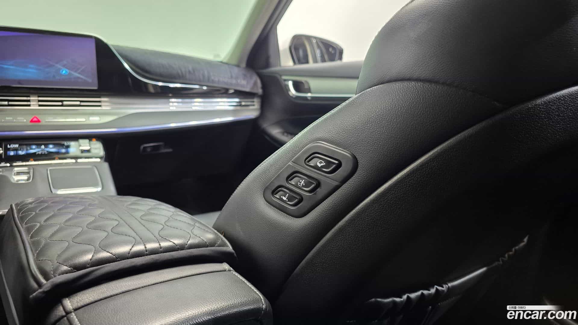 Grandeur Hyundai 2020.8-OPTION-042