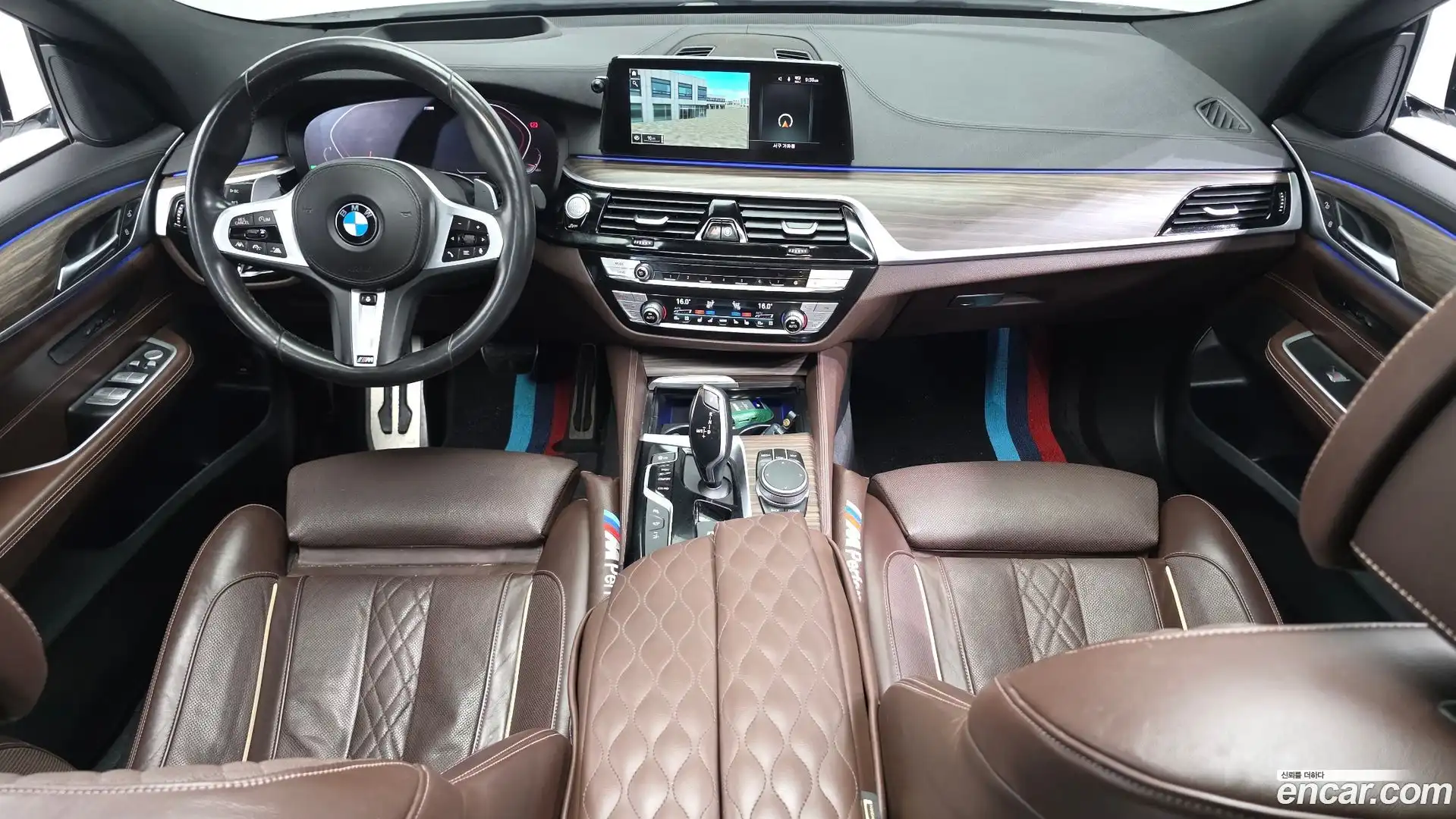 Gran Turismo BMW 2020.0-INNER-007