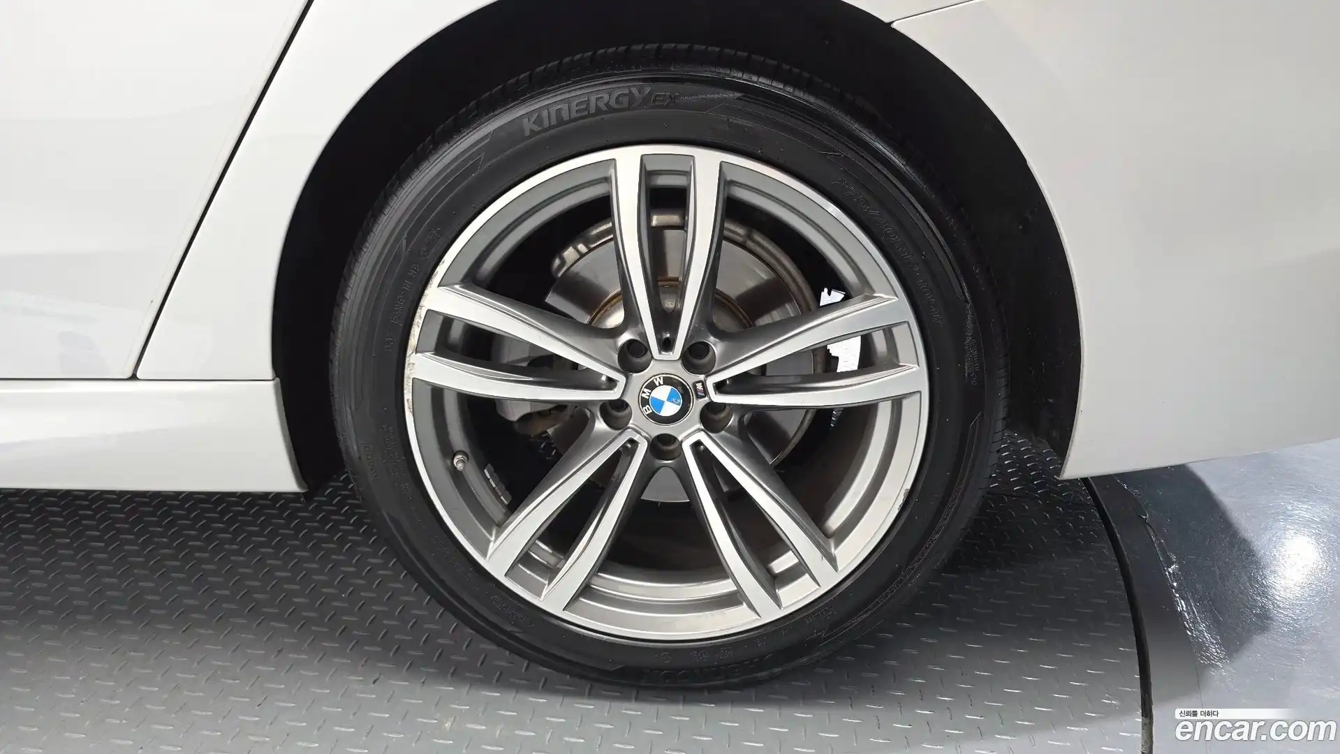 Gran Turismo BMW 2020.0-OUTER-031