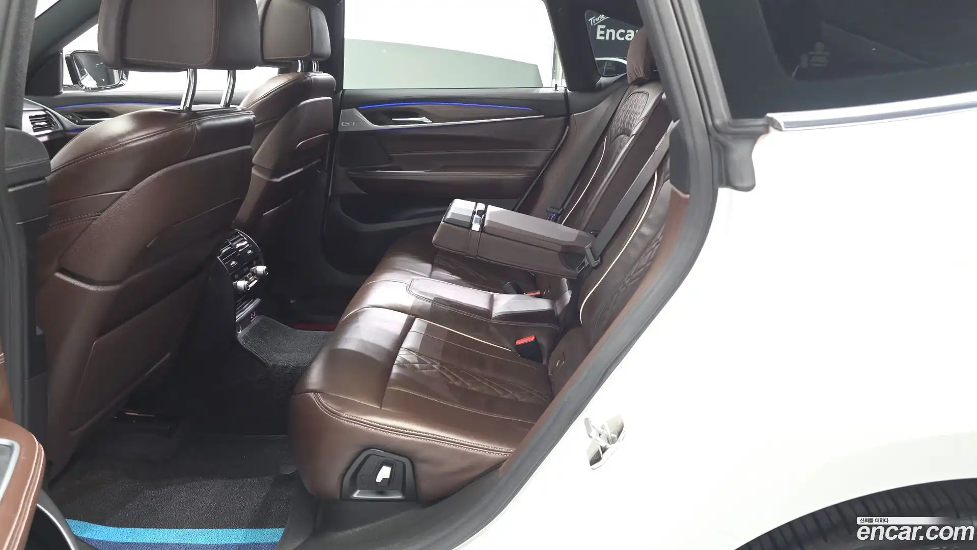 Gran Turismo BMW 2020.0-INNER-036