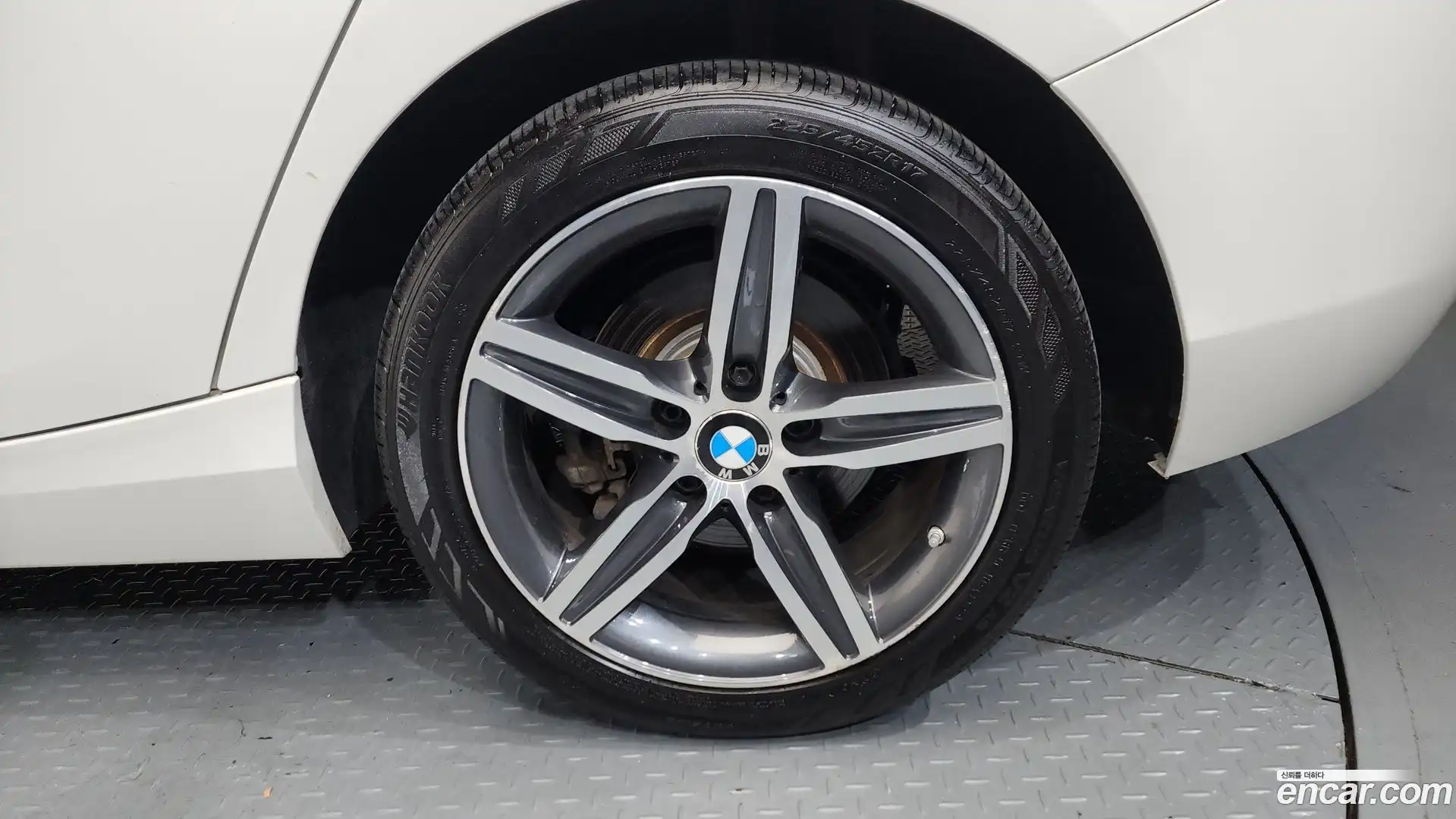 1-Series BMW 2016.5-OUTER-031
