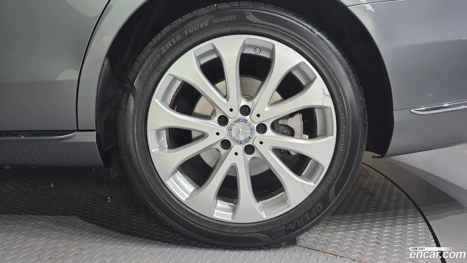 E-Class Mercedes-Benz 2016.6-OUTER-005