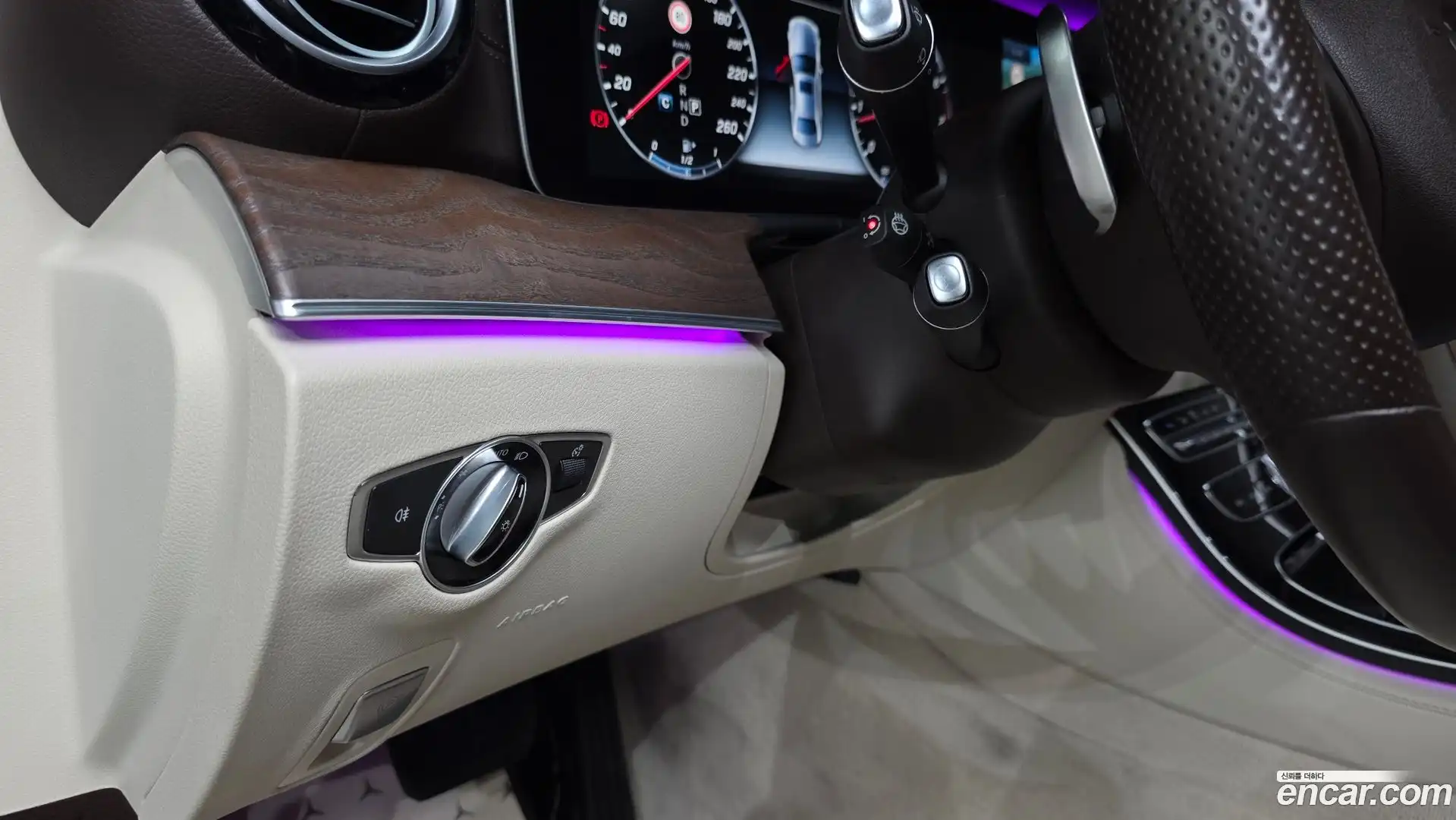 E-Class Mercedes-Benz 2016.6-OPTION-016