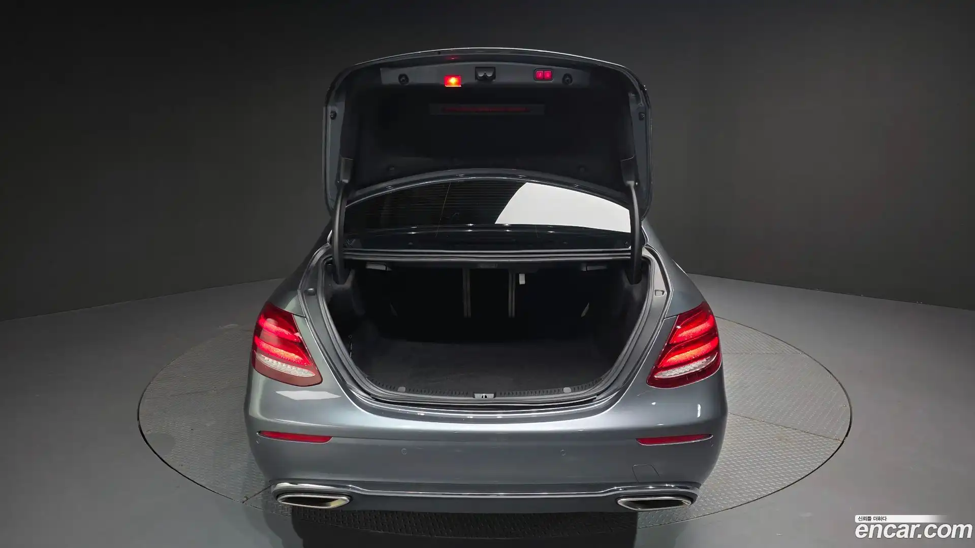 E-Class Mercedes-Benz 2016.6-OPTION-023