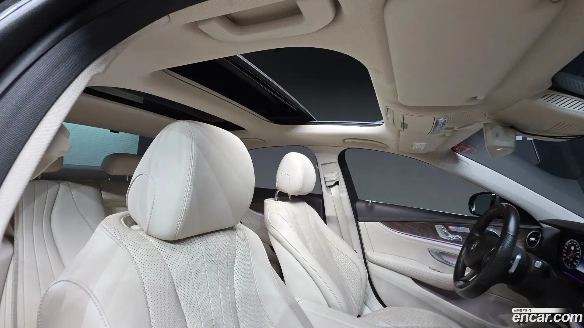 E-Class Mercedes-Benz 2016.6-OPTION-024