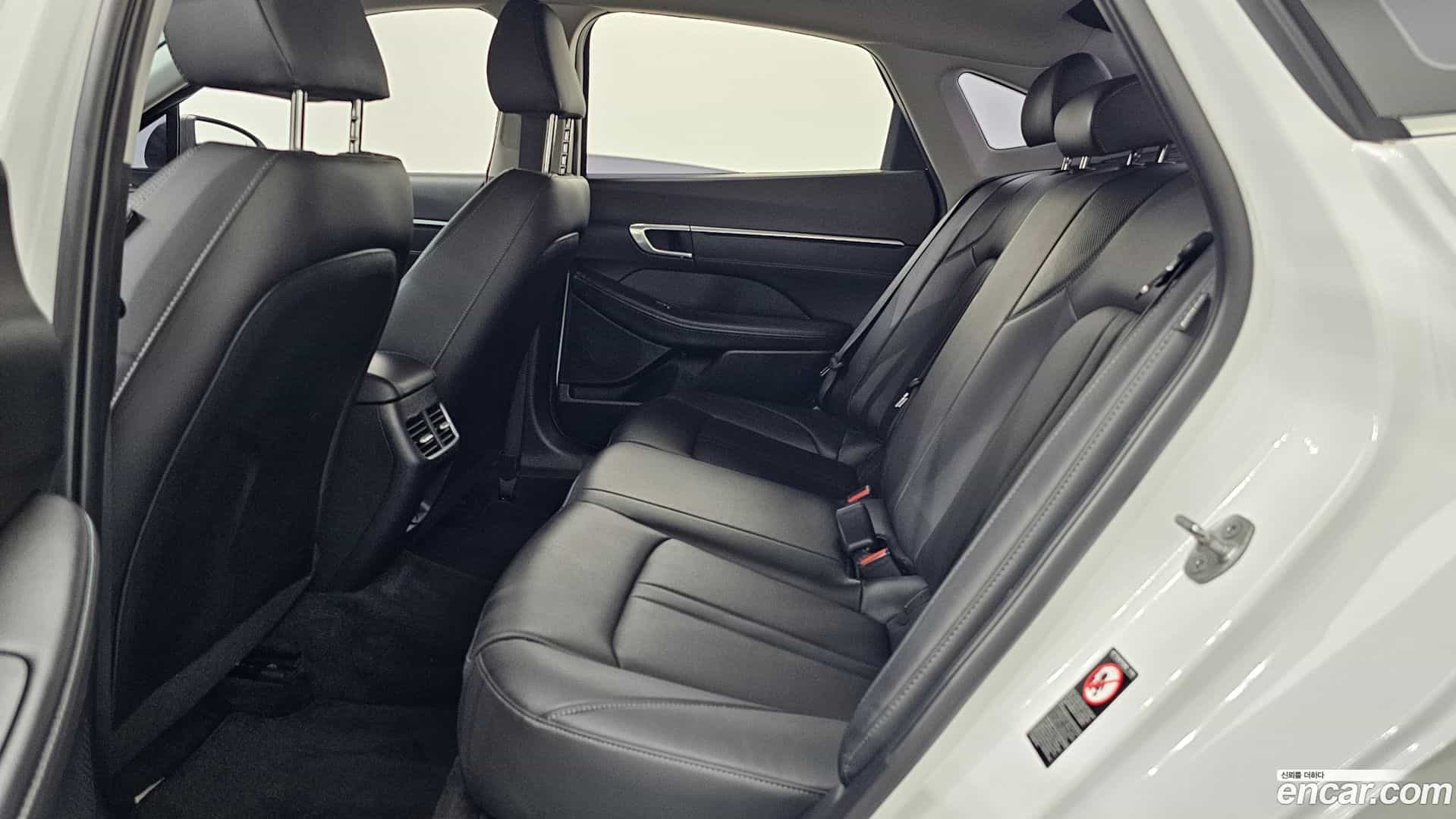 Sonata Hyundai 2023.1-INNER-036