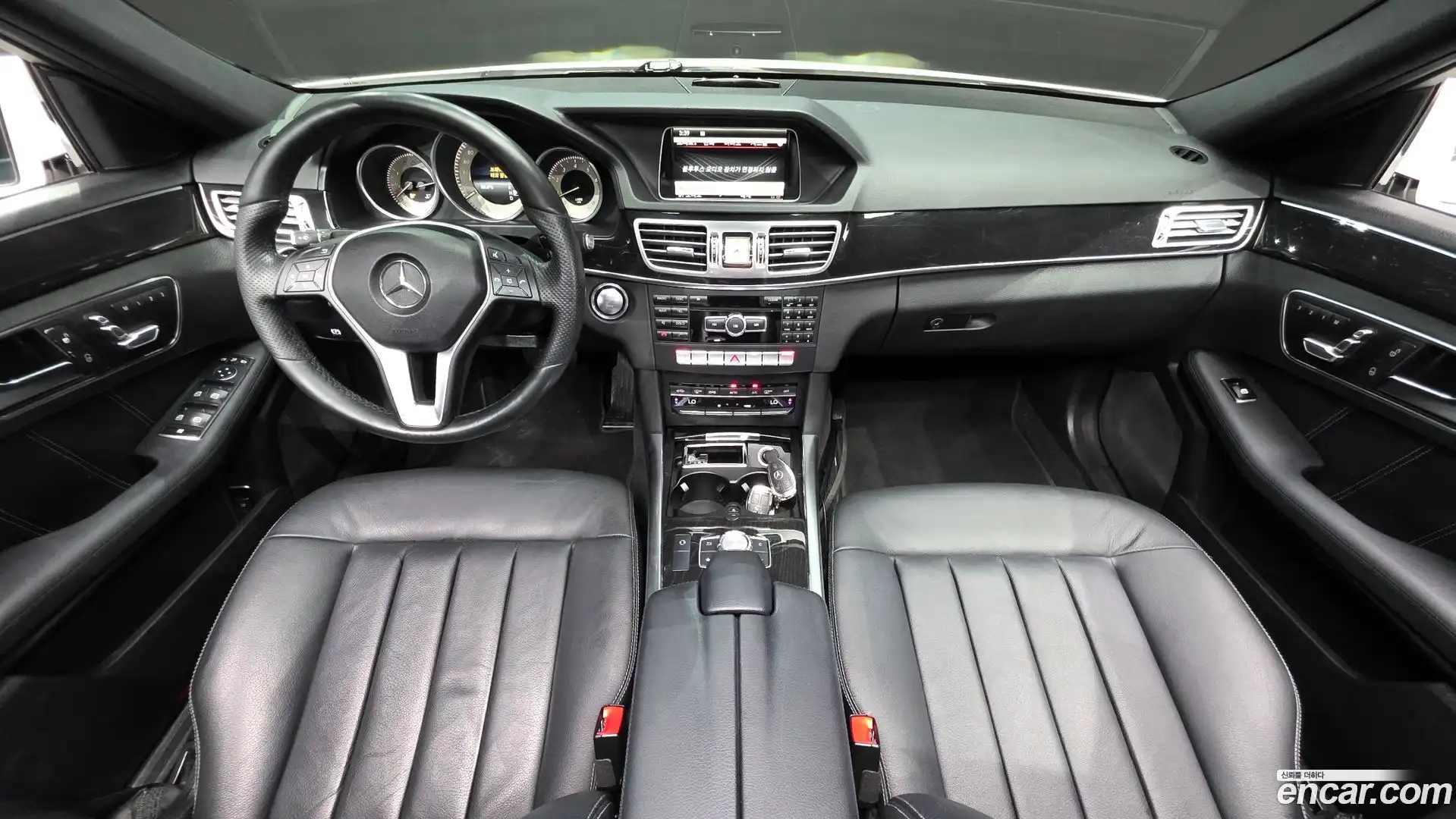 E-Class Mercedes-Benz 2015.1-INNER-007