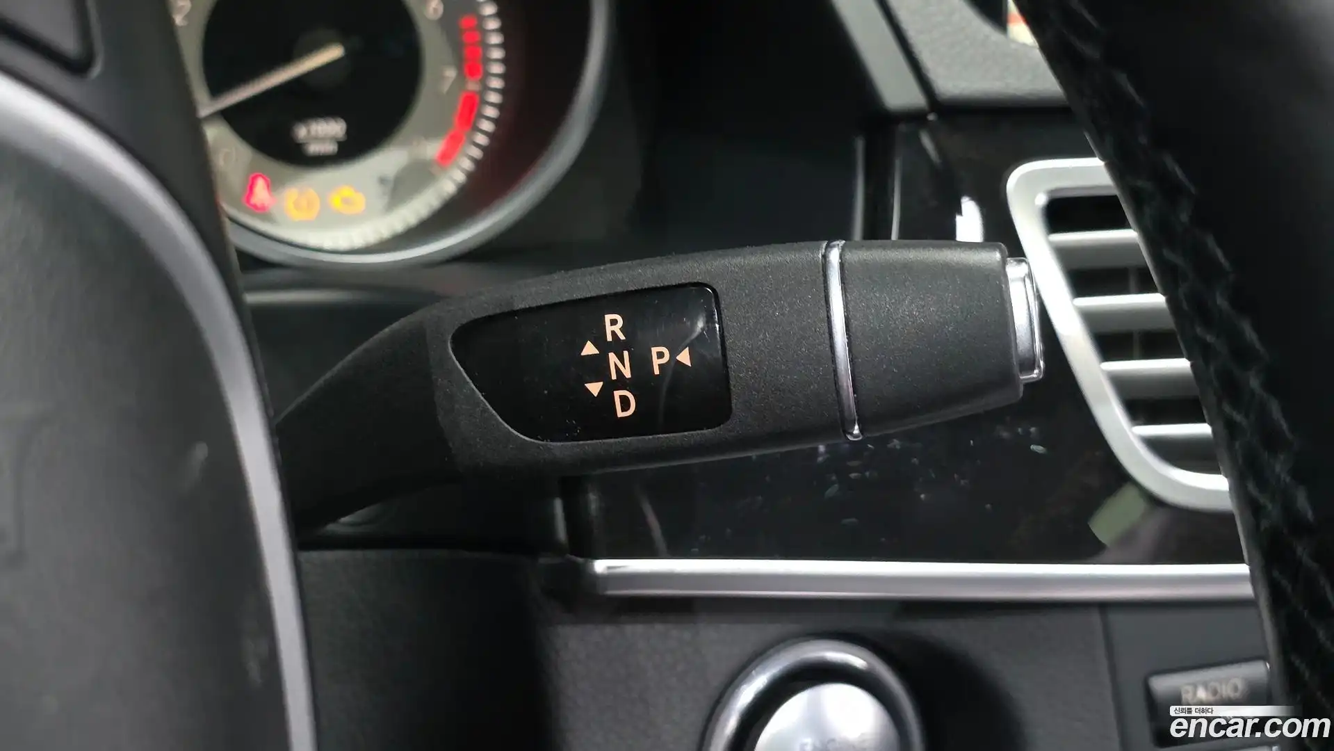E-Class Mercedes-Benz 2015.1-INNER-009