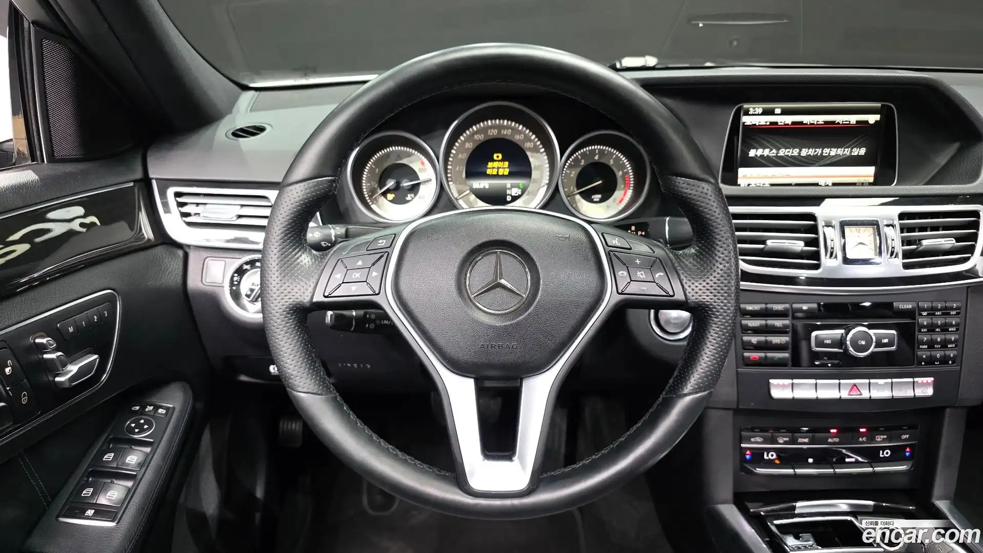E-Class Mercedes-Benz 2015.1-OPTION-016