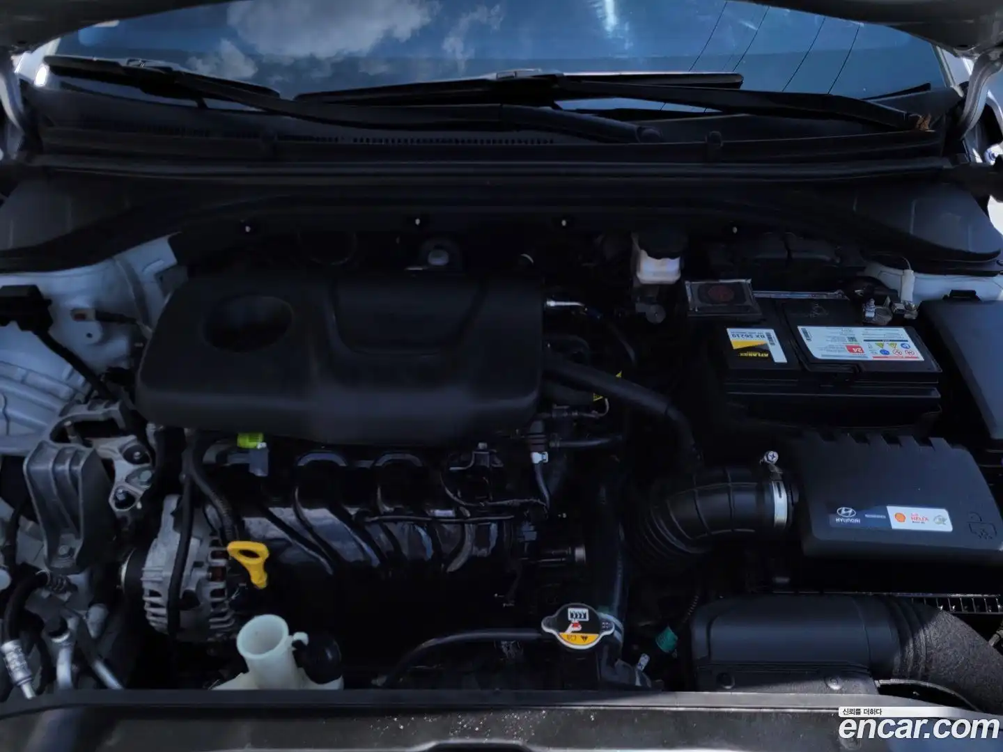 AVANTE Hyundai 2018.0-OUTER-006