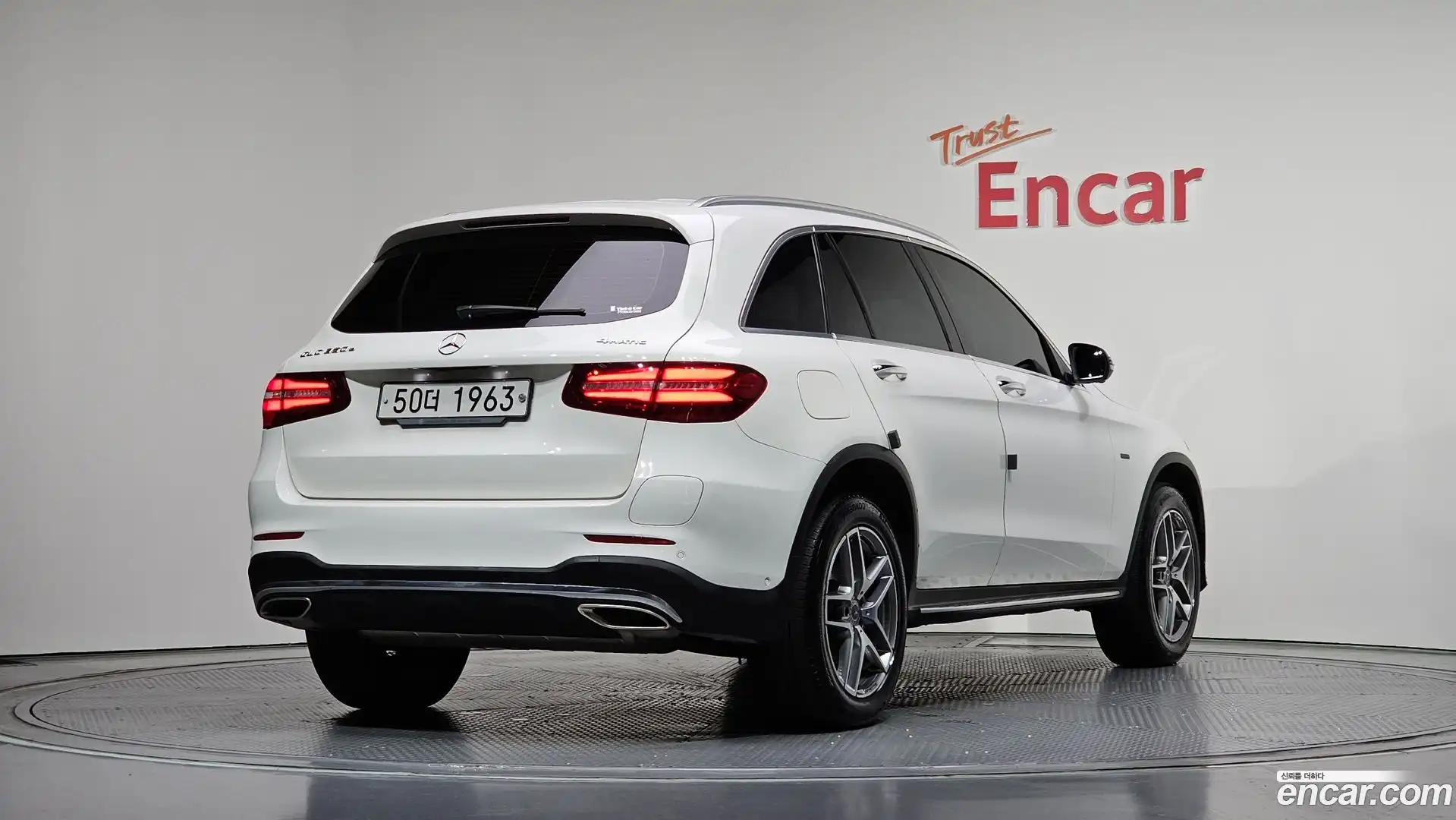 GLC-Class Mercedes-Benz 2018.11-OUTER-002