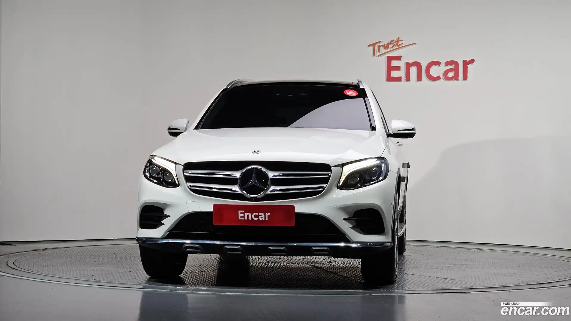GLC-Class Mercedes-Benz 2018.11-OUTER-003