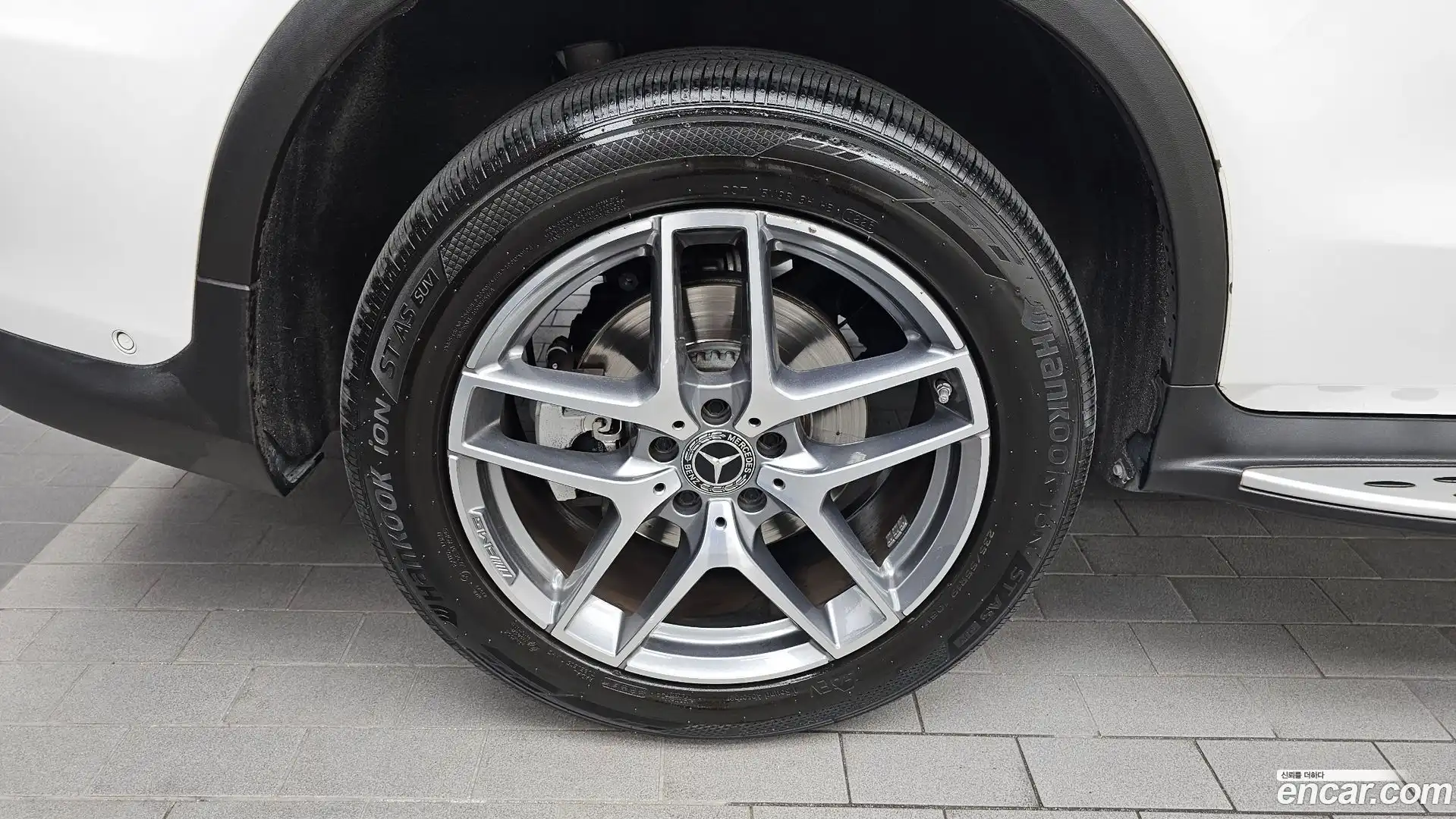 GLC-Class Mercedes-Benz 2018.11-OUTER-005