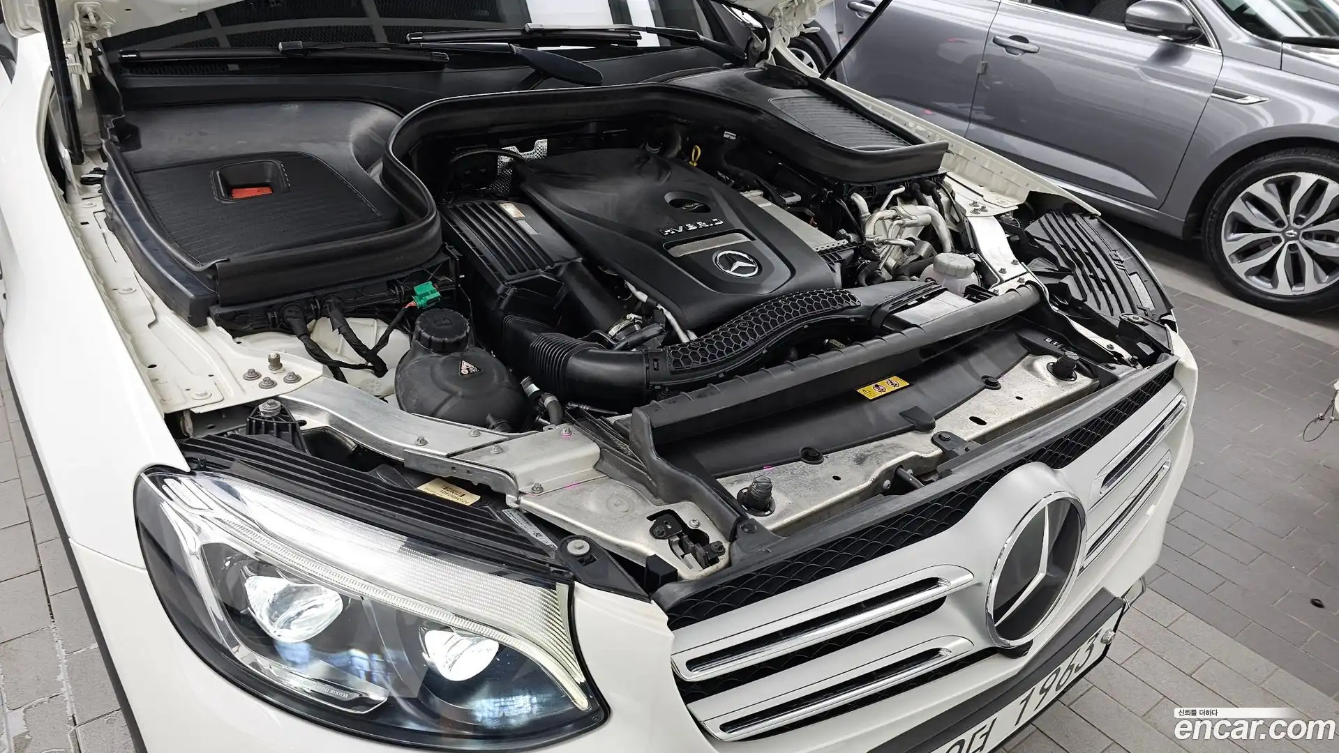 GLC-Class Mercedes-Benz 2018.11-OUTER-006