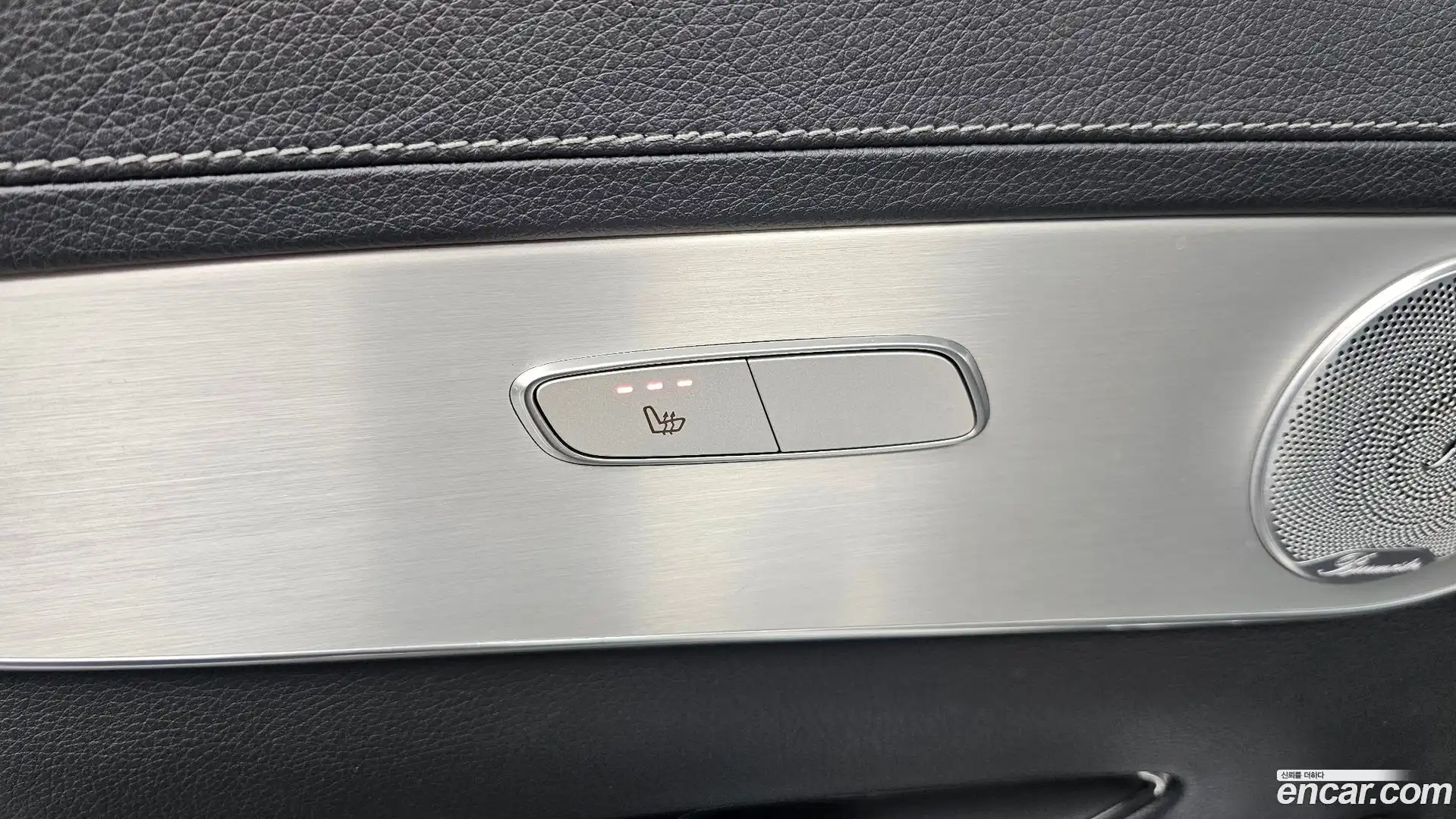 GLC-Class Mercedes-Benz 2018.11-OPTION-023