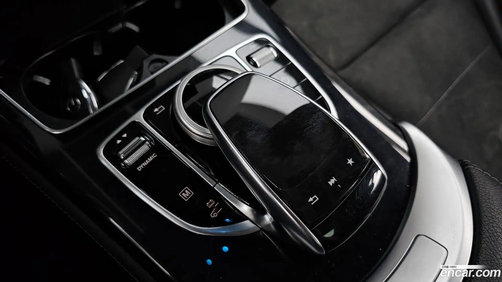 GLC-Class Mercedes-Benz 2018.11-OPTION-046