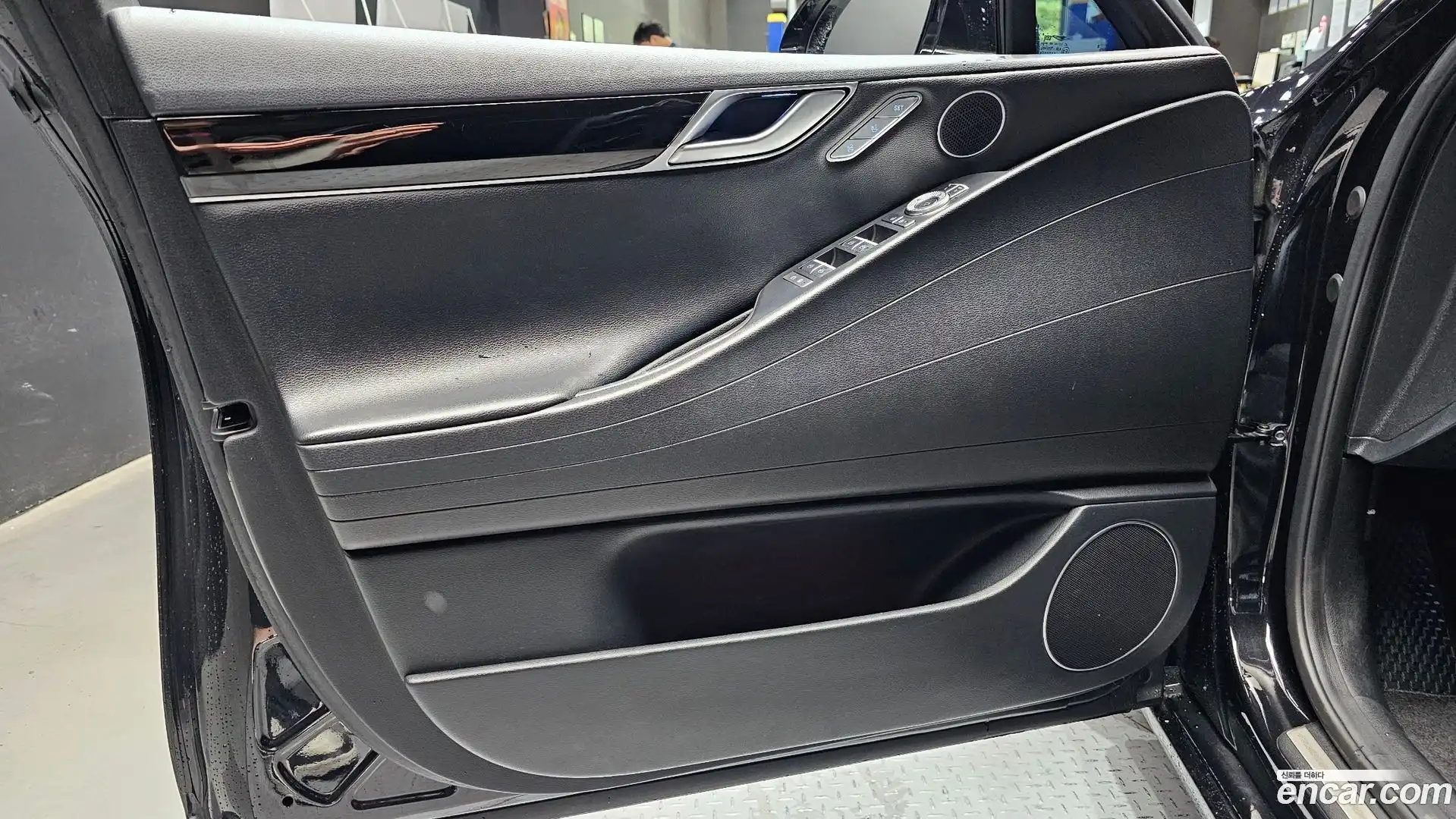 G80 Genesis 2021.2-INNER-034