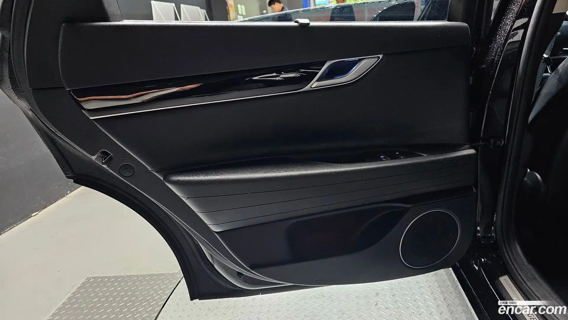 G80 Genesis 2021.2-INNER-035