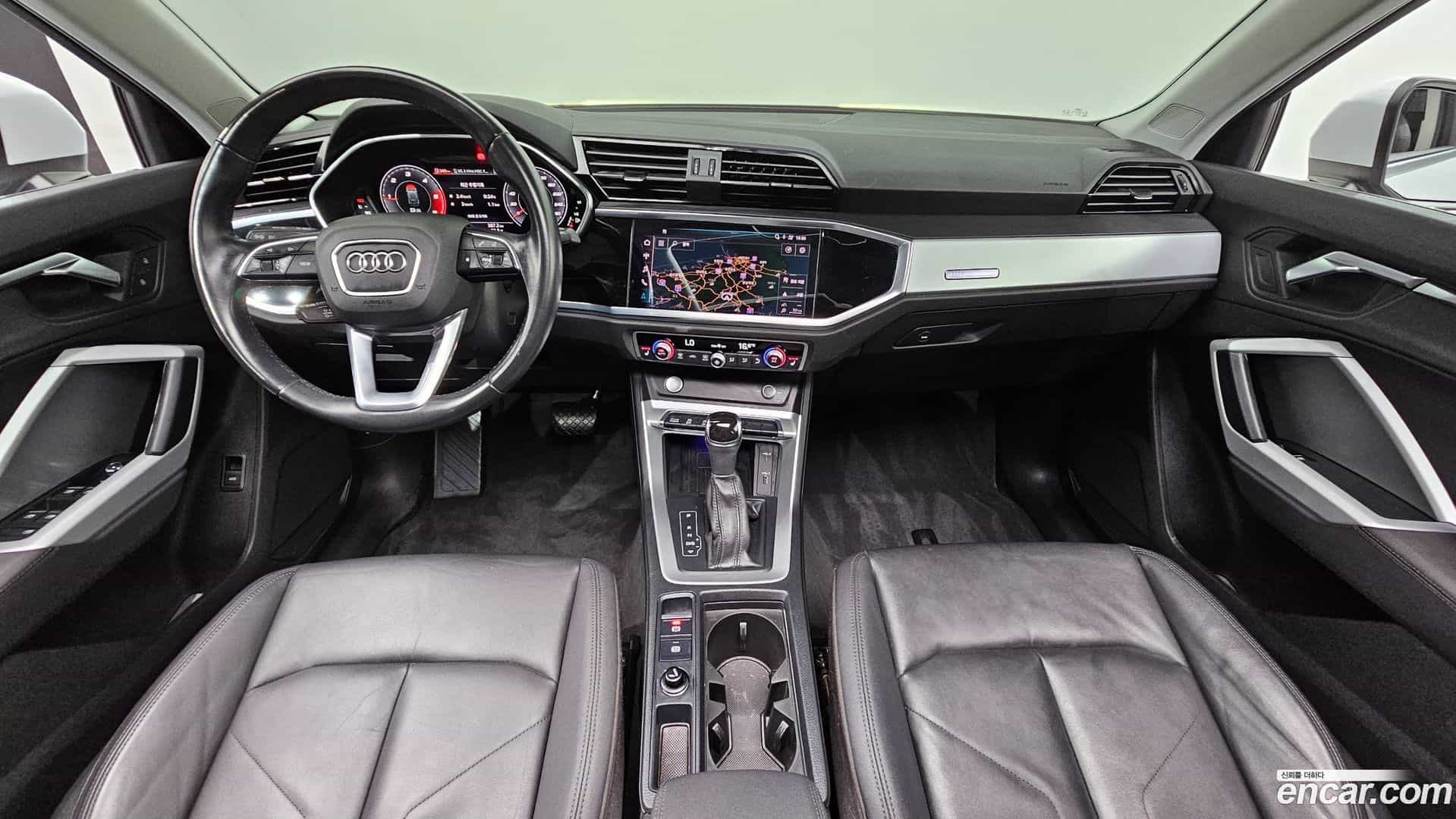 Q3 Audi 2020.10-INNER-007