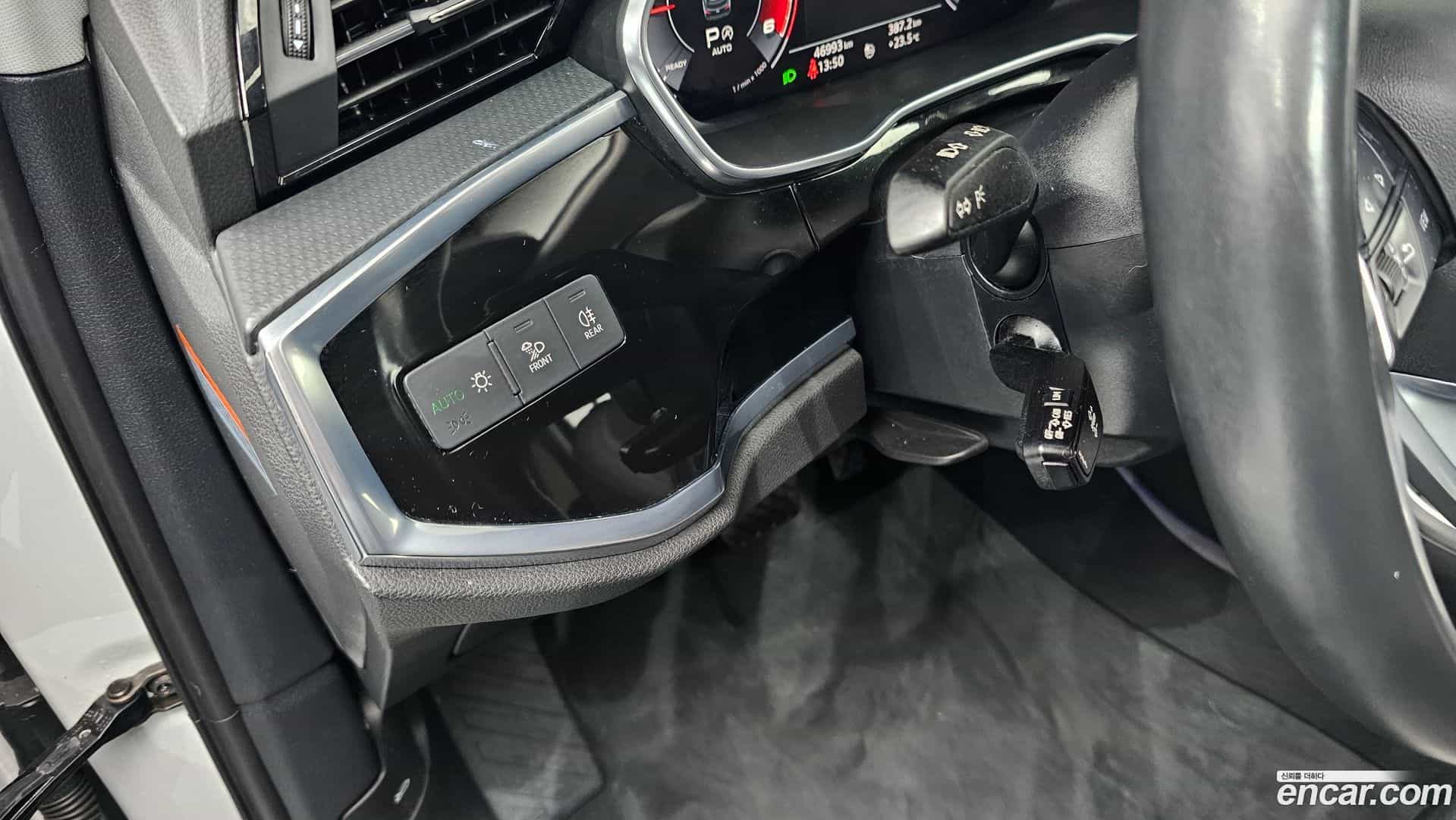 Q3 Audi 2020.10-OPTION-024