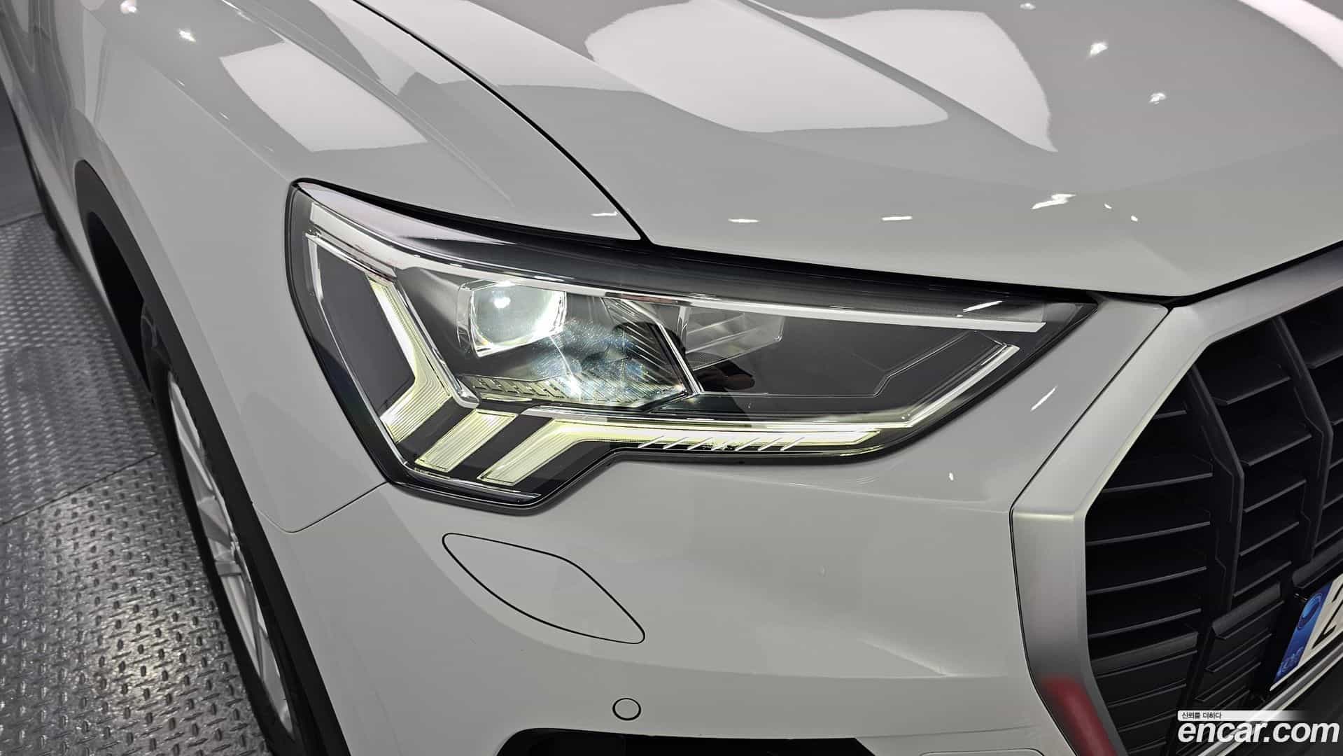 Q3 Audi 2020.10-OUTER-032